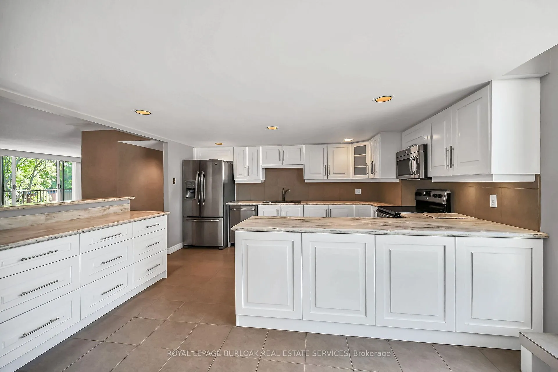 150 Wilson Street W, #PH1
