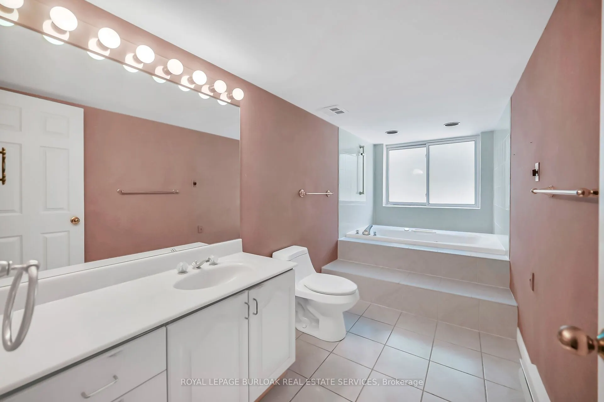 150 Wilson Street W, #PH1