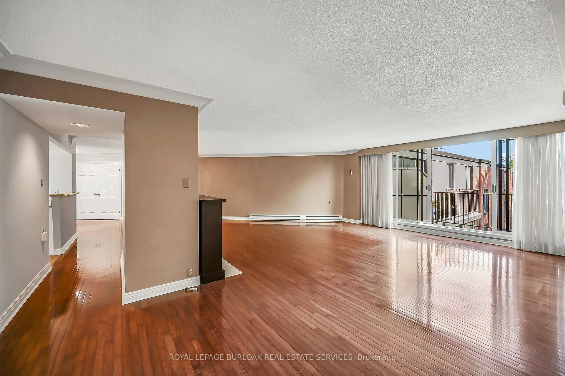 150 Wilson Street W, #PH1