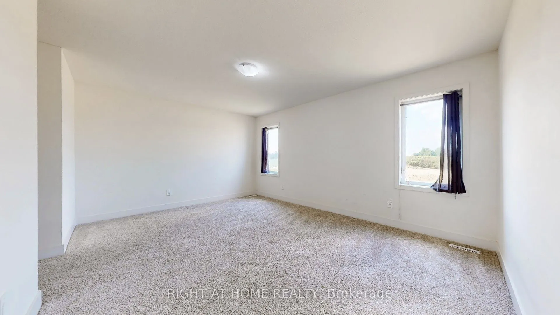 1608 Capri Crescent