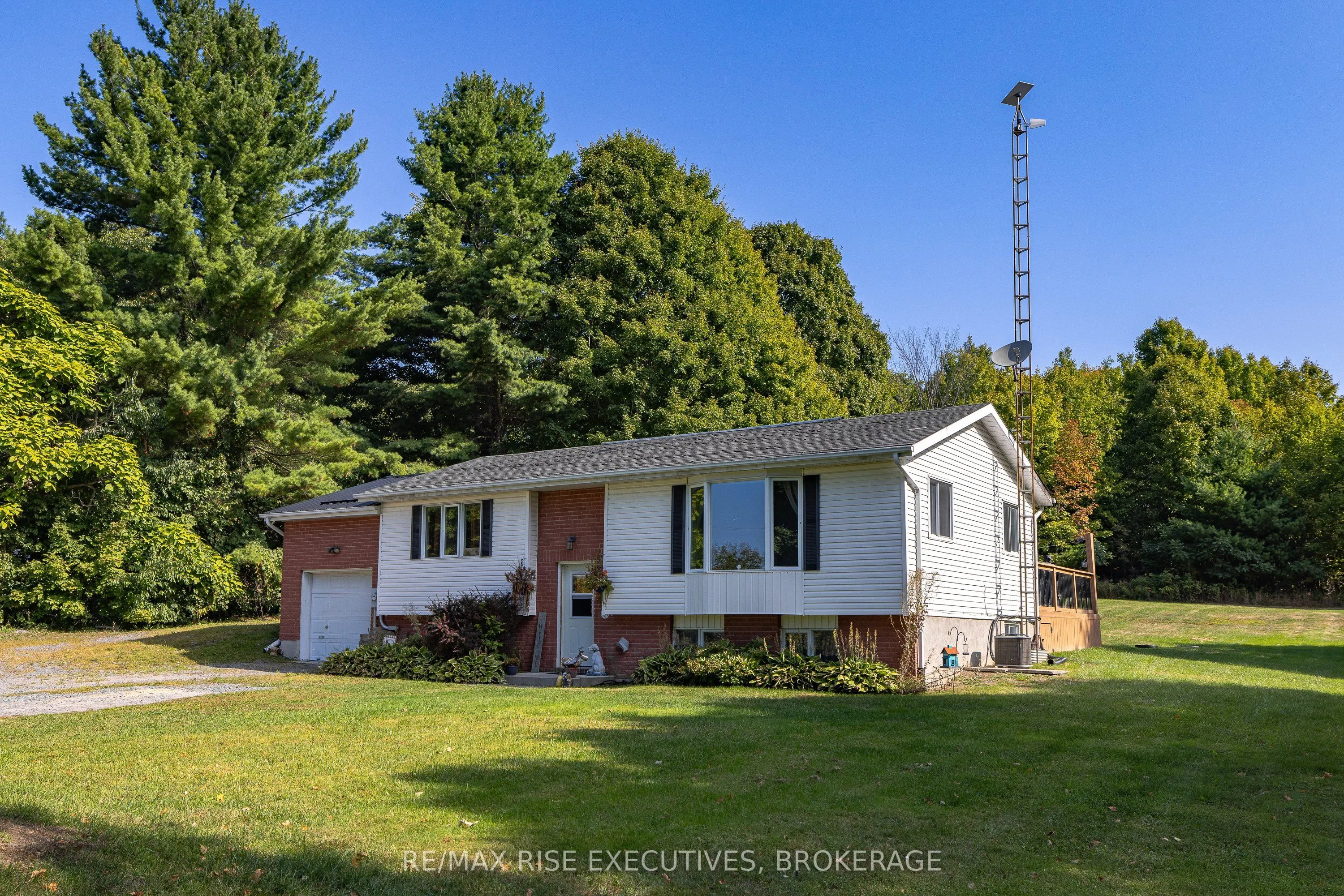 9009 Perth Road
