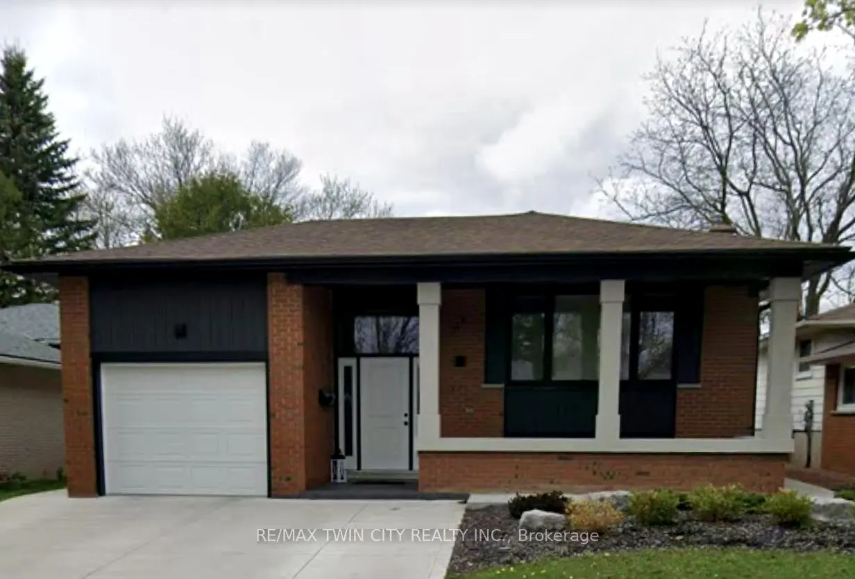 114 Glen Park Crescent, #Lower