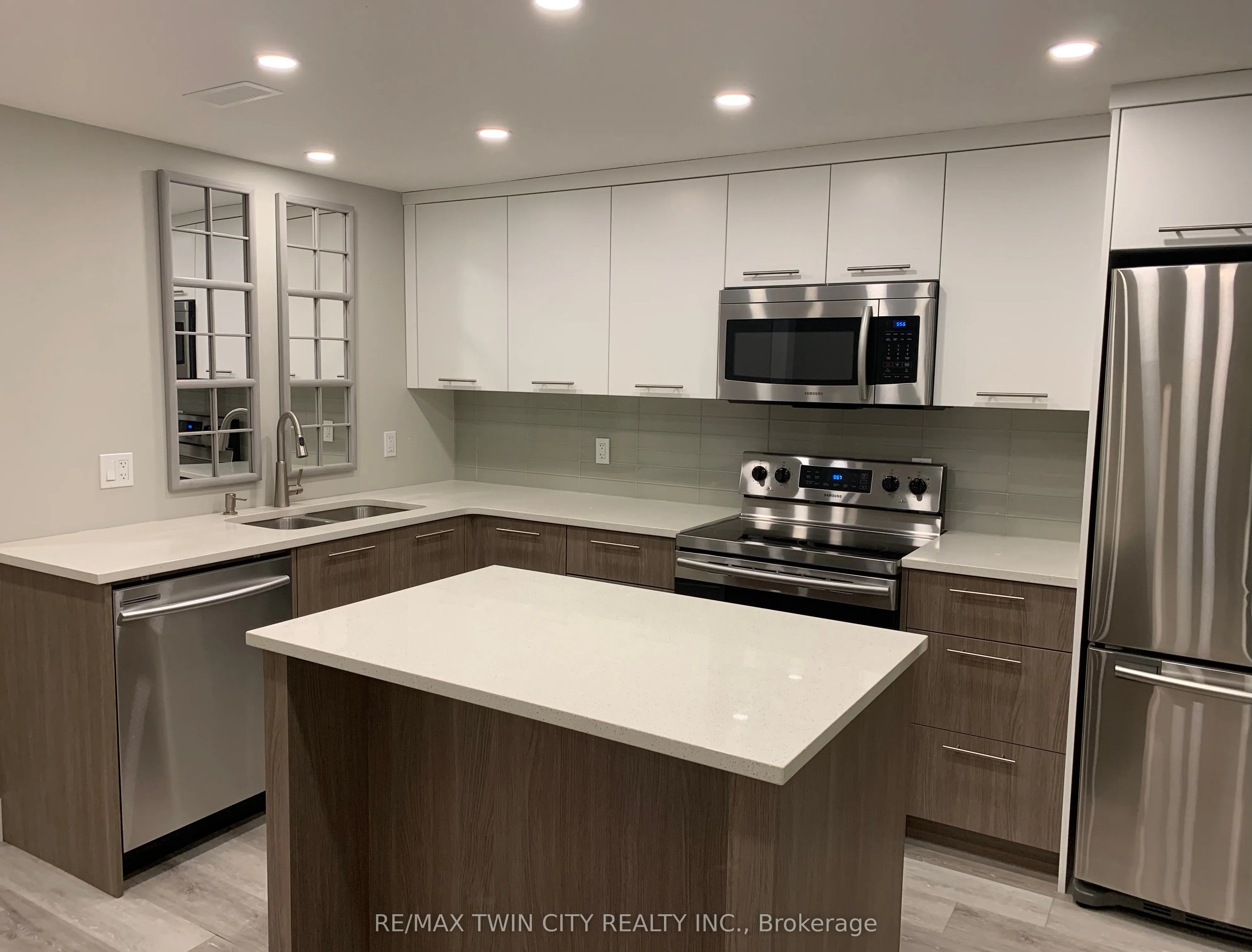 114 Glen Park Crescent, #Lower