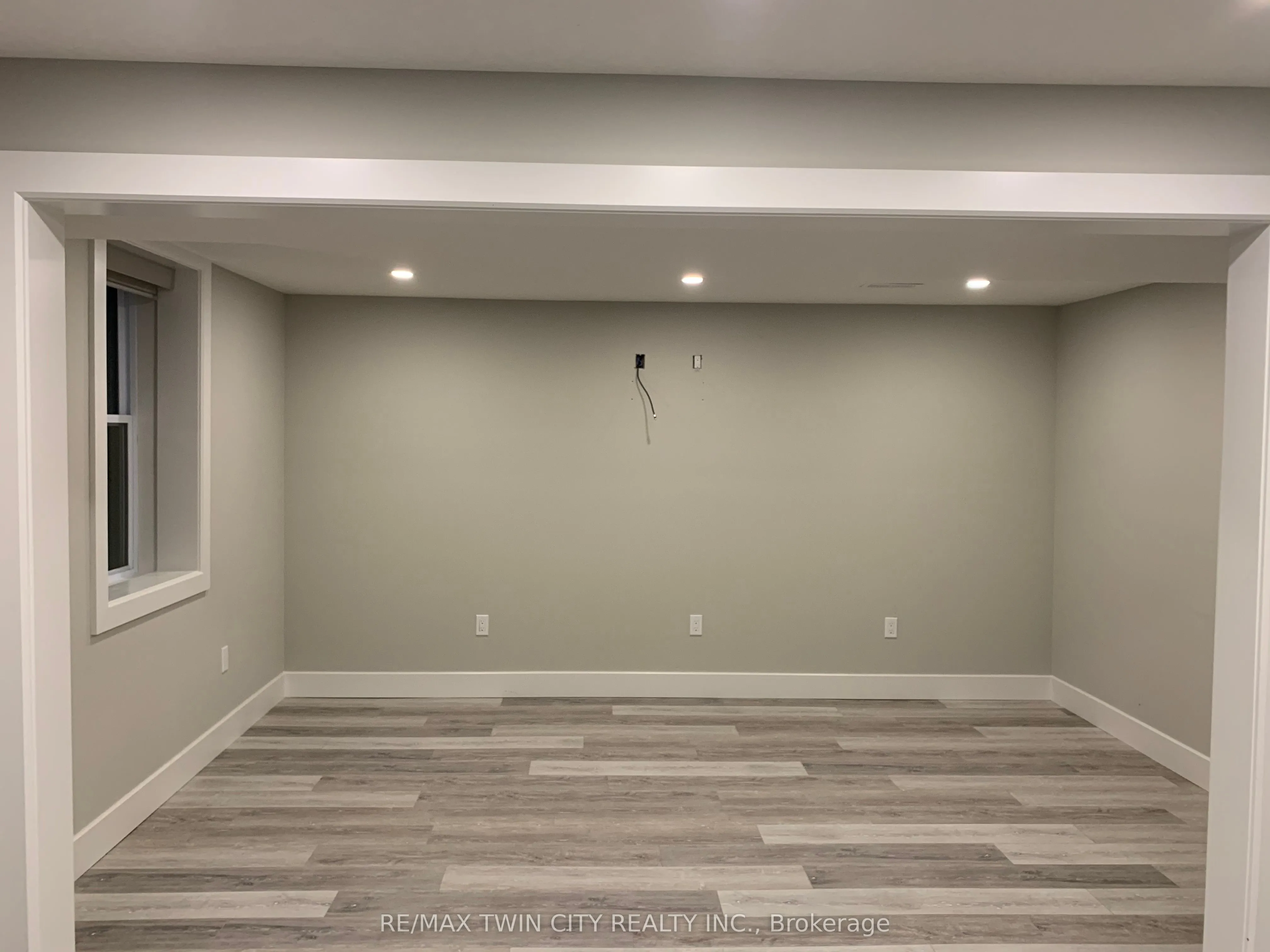114 Glen Park Crescent, #Lower