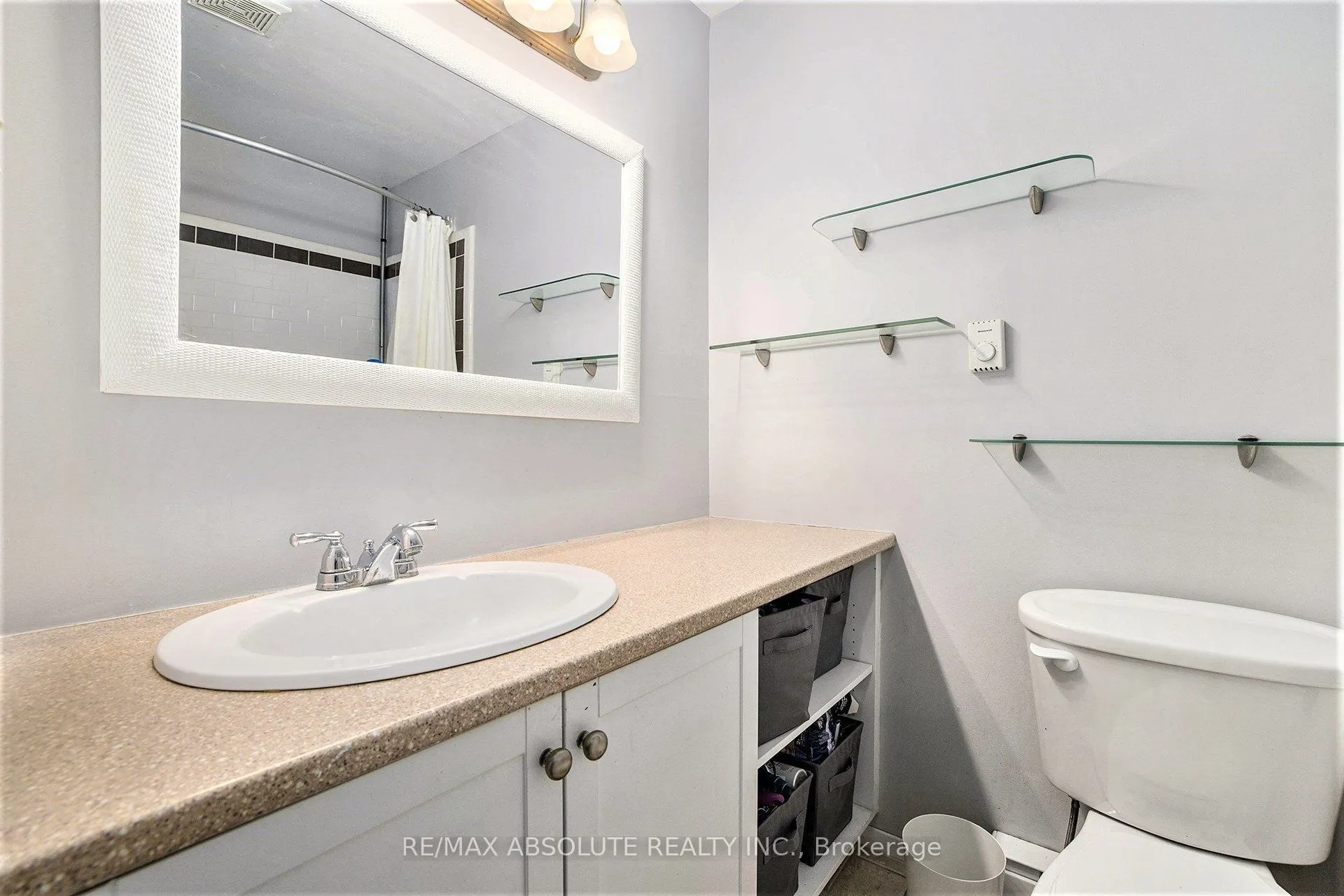 24 Townline Road W, #208
