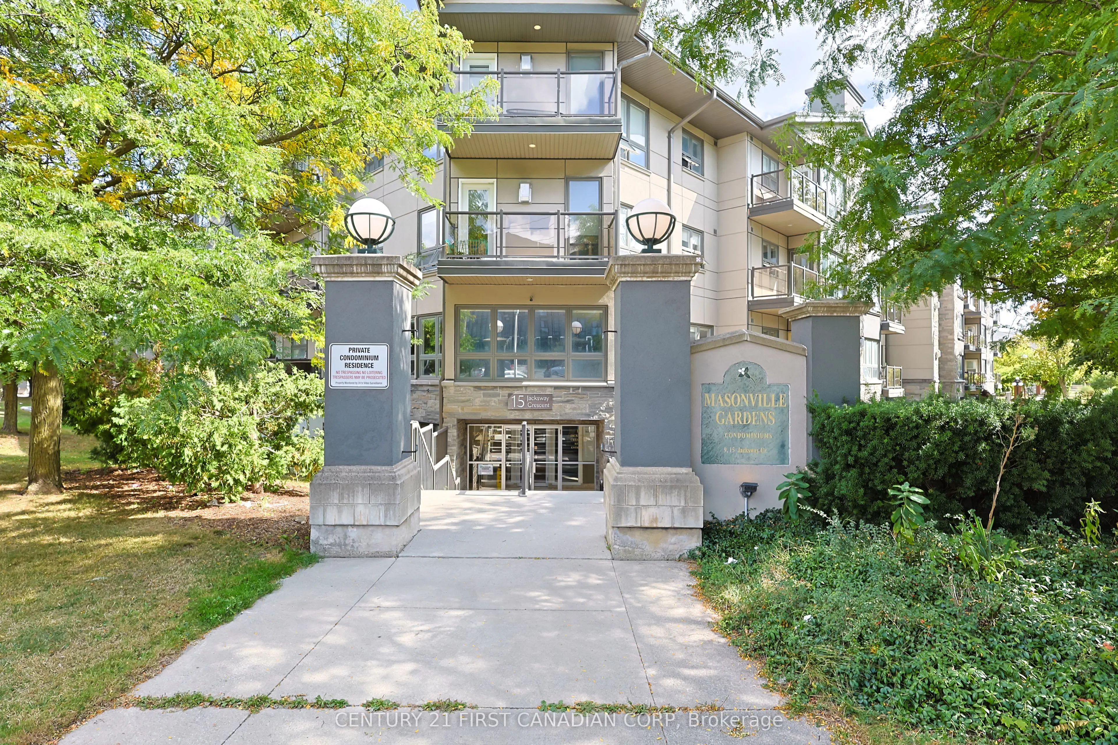 15 Jacksway Crescent N, #215