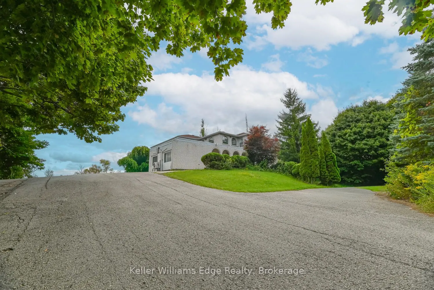 282 Book Road E