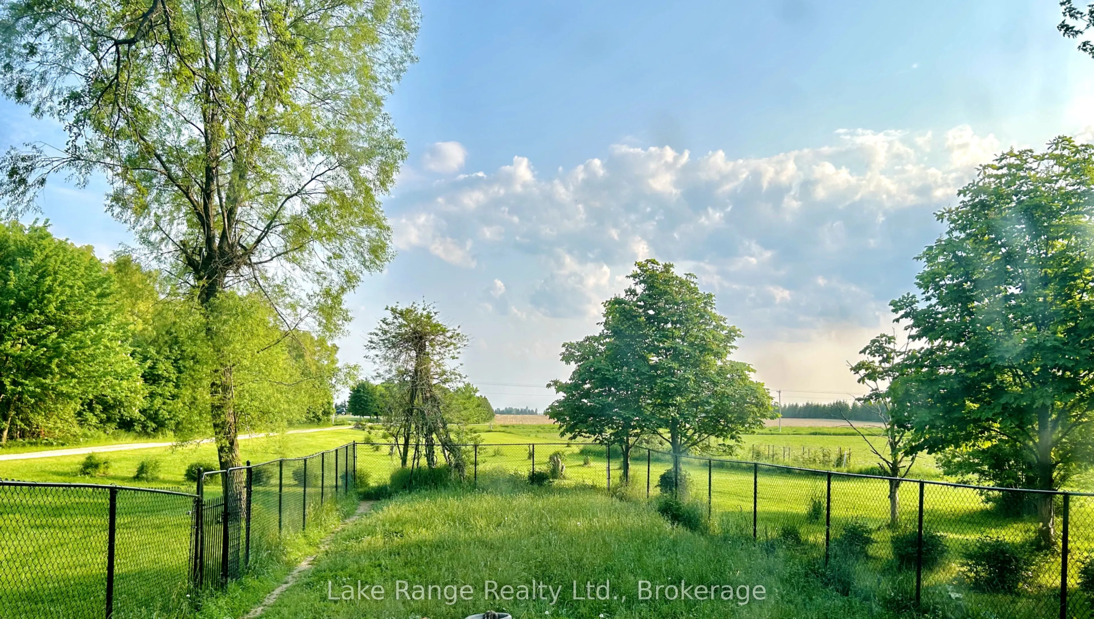2742 Concession 4 Concession