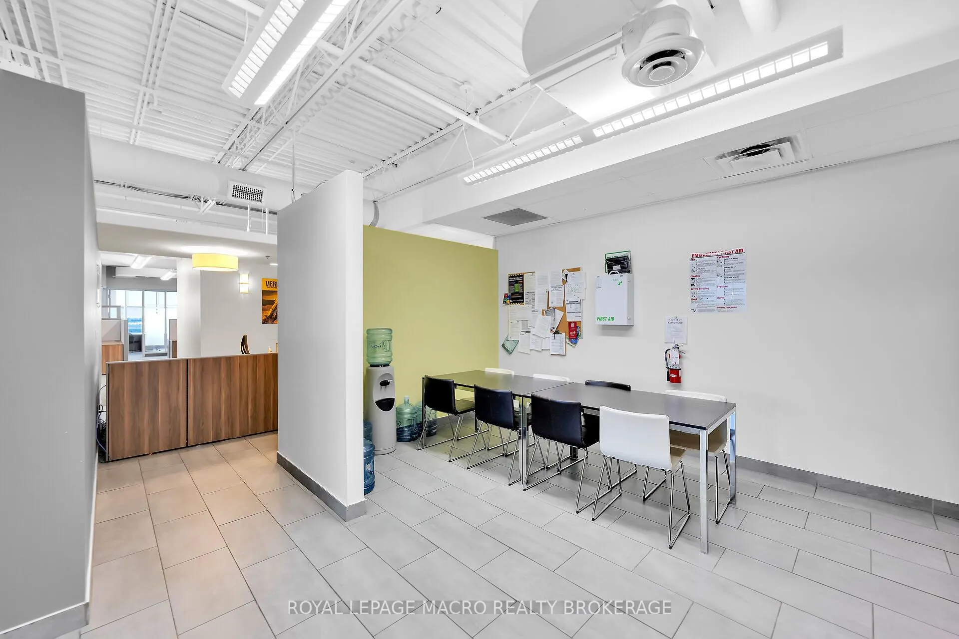 1100 South Service Road, #423