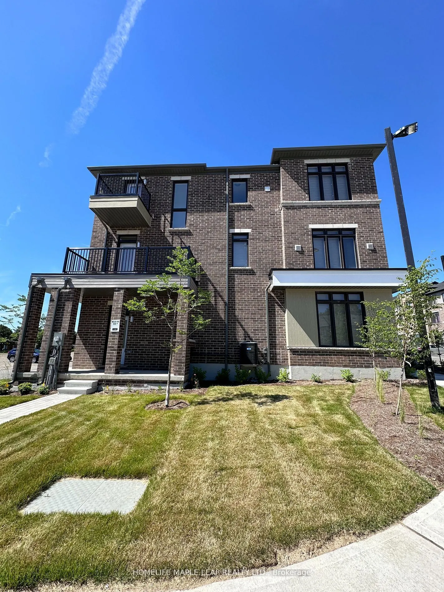 585 Colbourne Street, #201