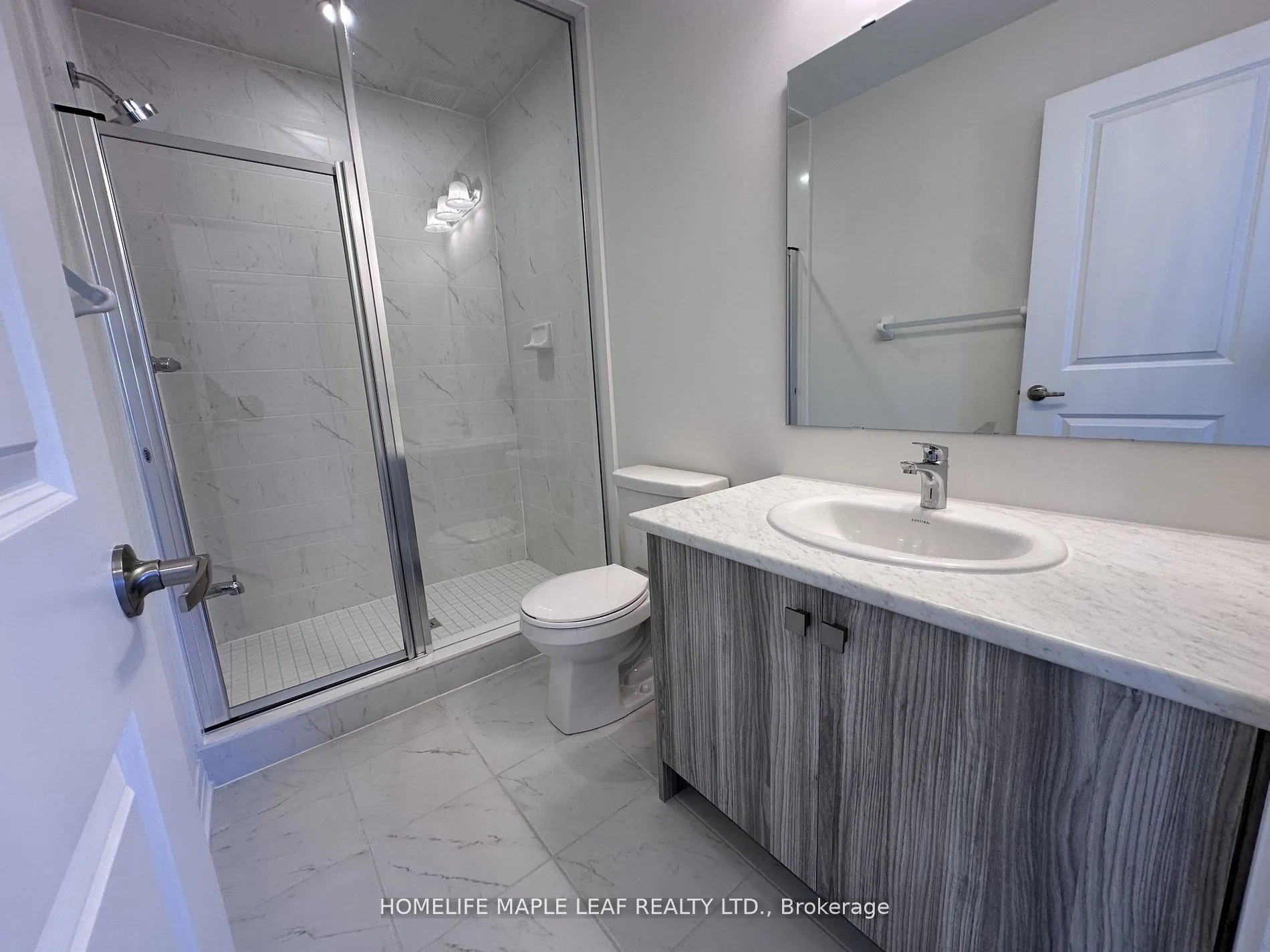 585 Colbourne Street, #201