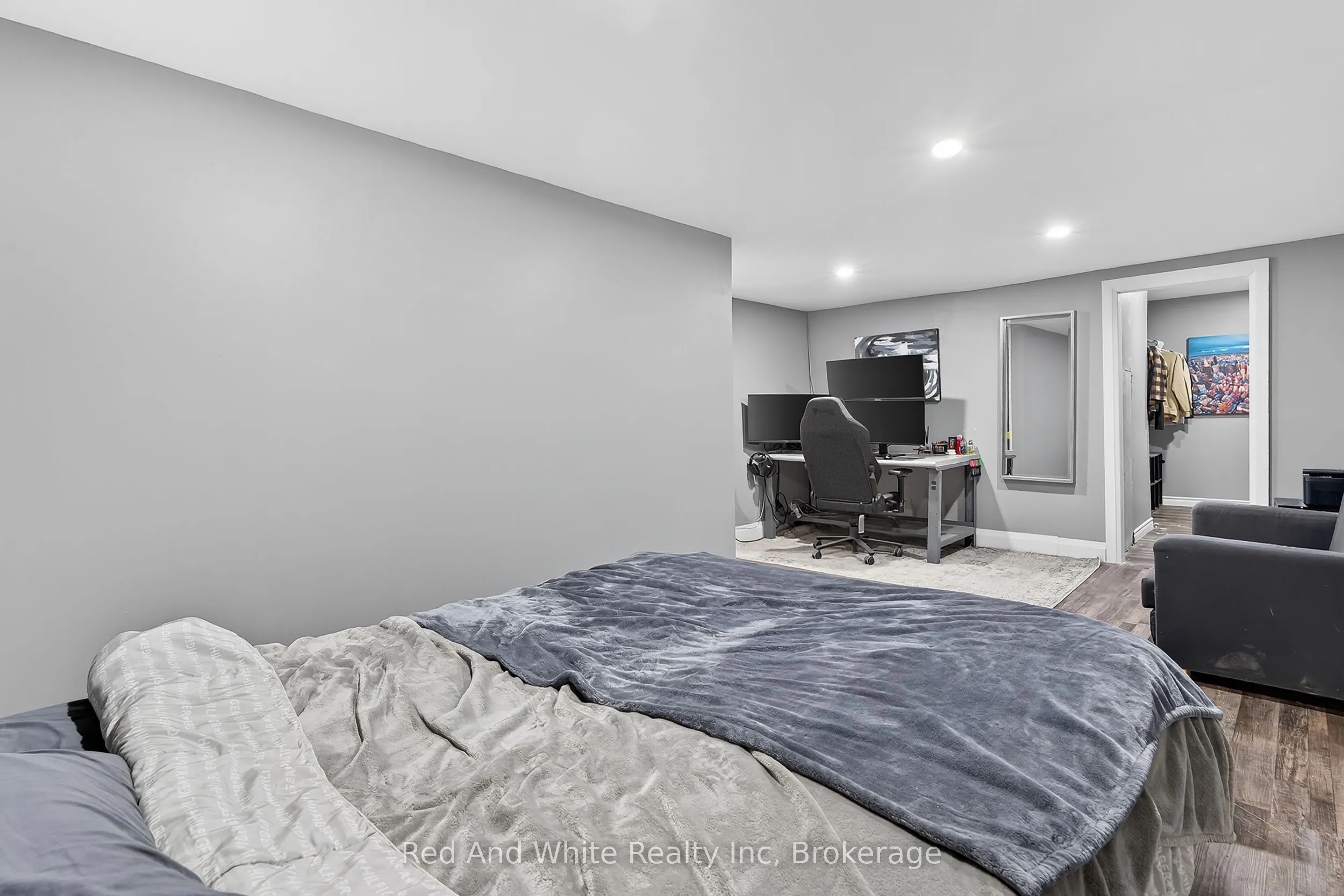 7146 Noah Road, R.R. # 1 Road