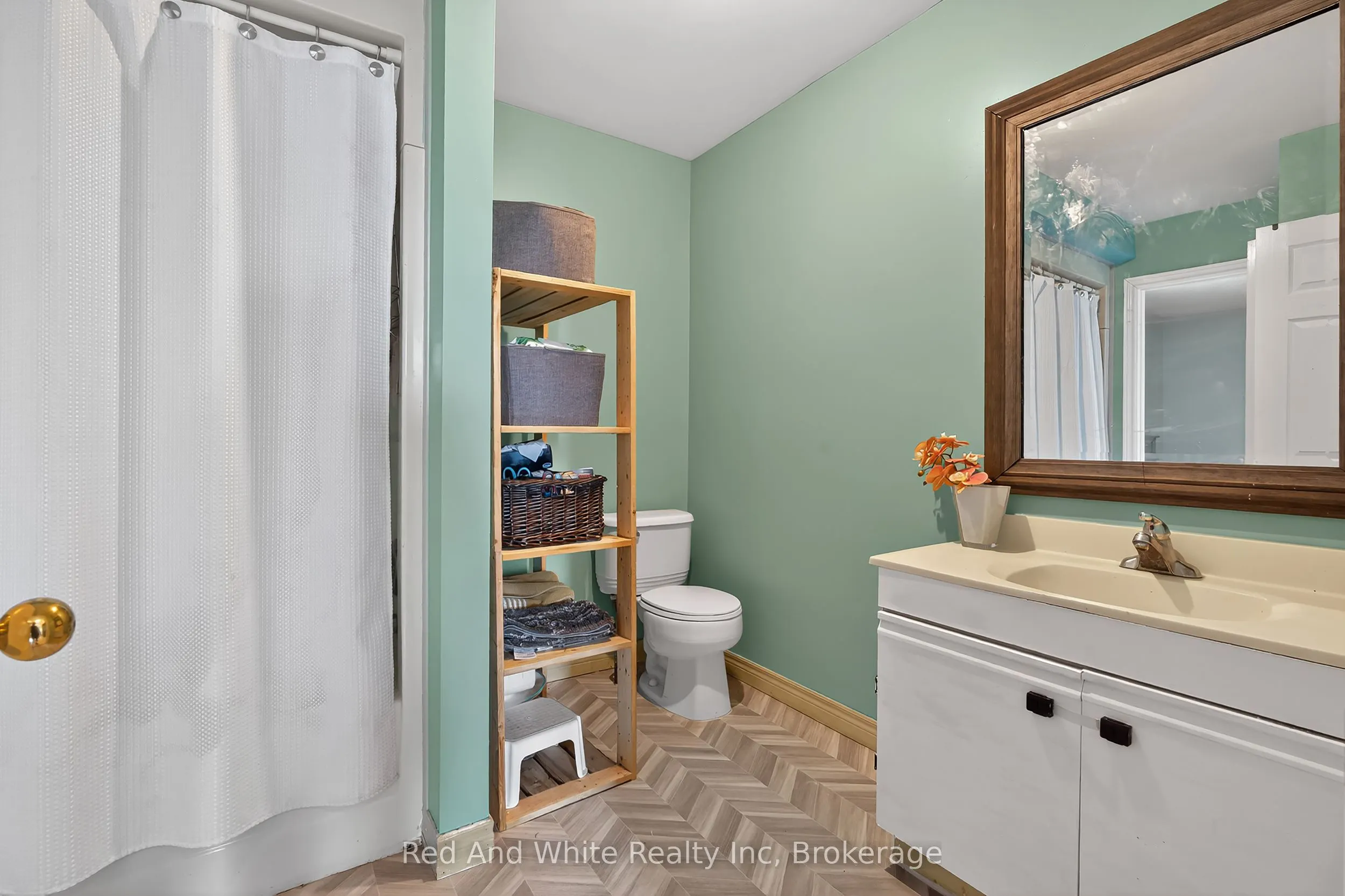7146 Noah Road, R.R. # 1 Road