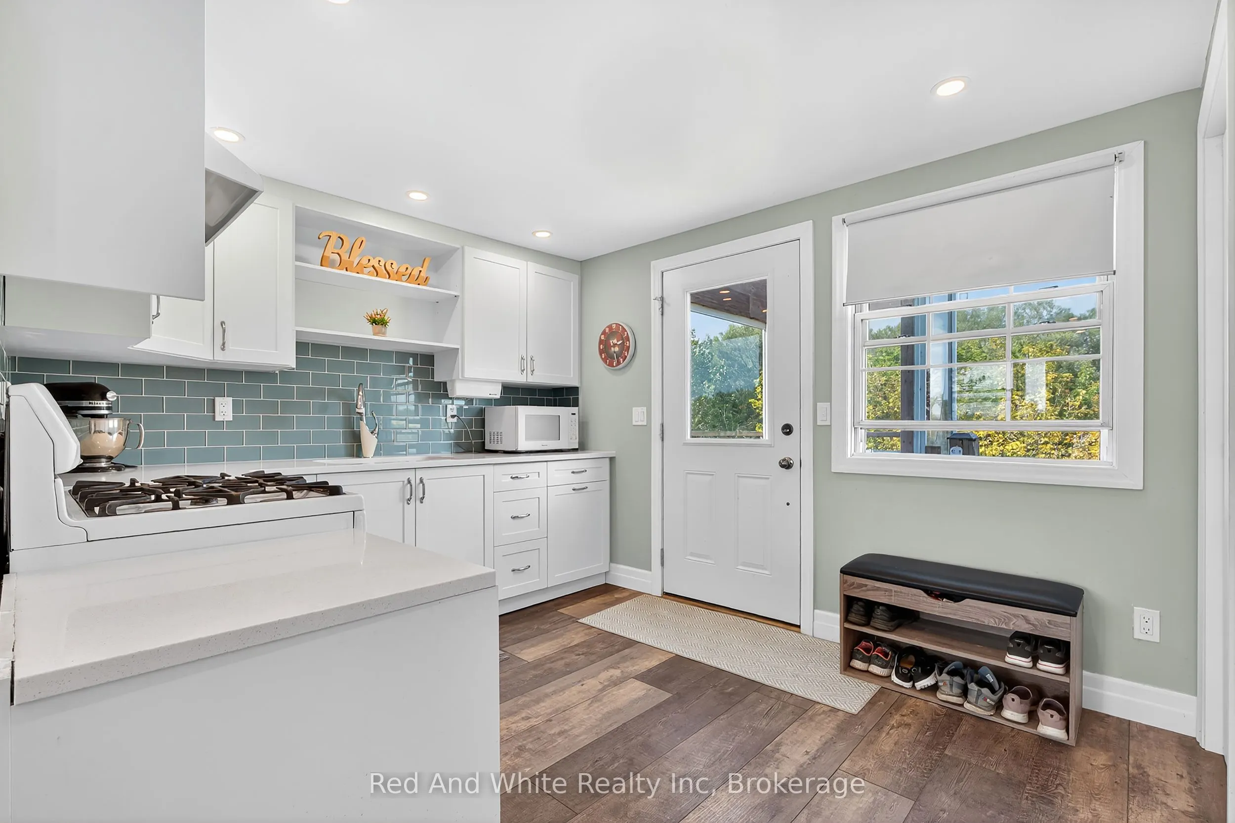 7146 Noah Road, R.R. # 1 Road
