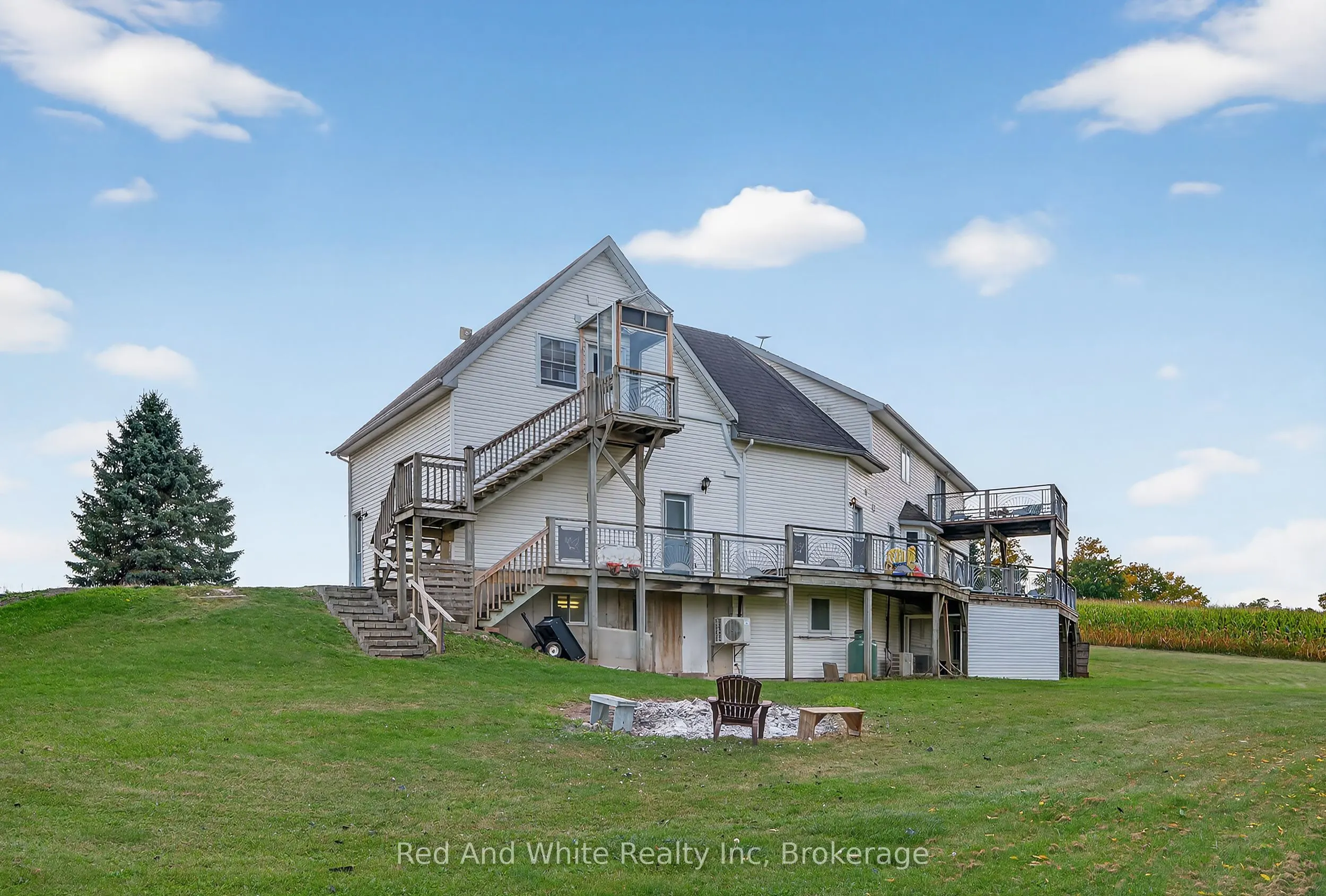 7146 Noah Road, R.R. # 1 Road