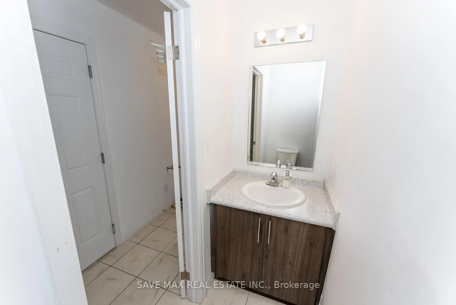 9 Shedrow Place