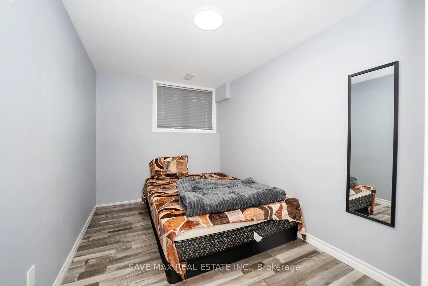 9 Shedrow Place