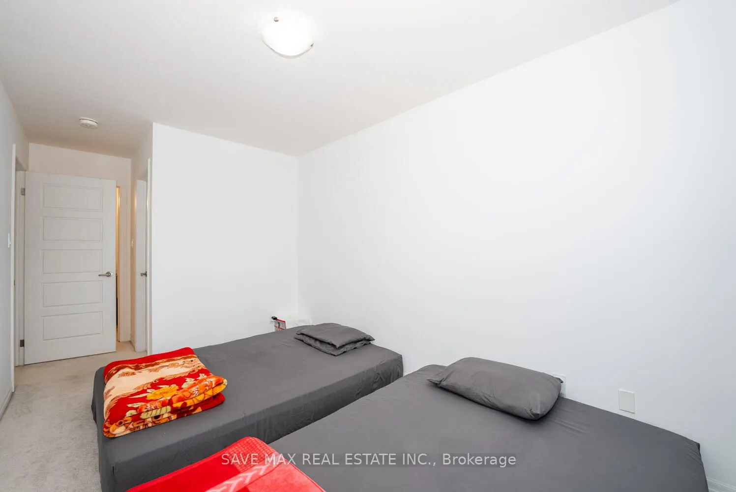 9 Shedrow Place