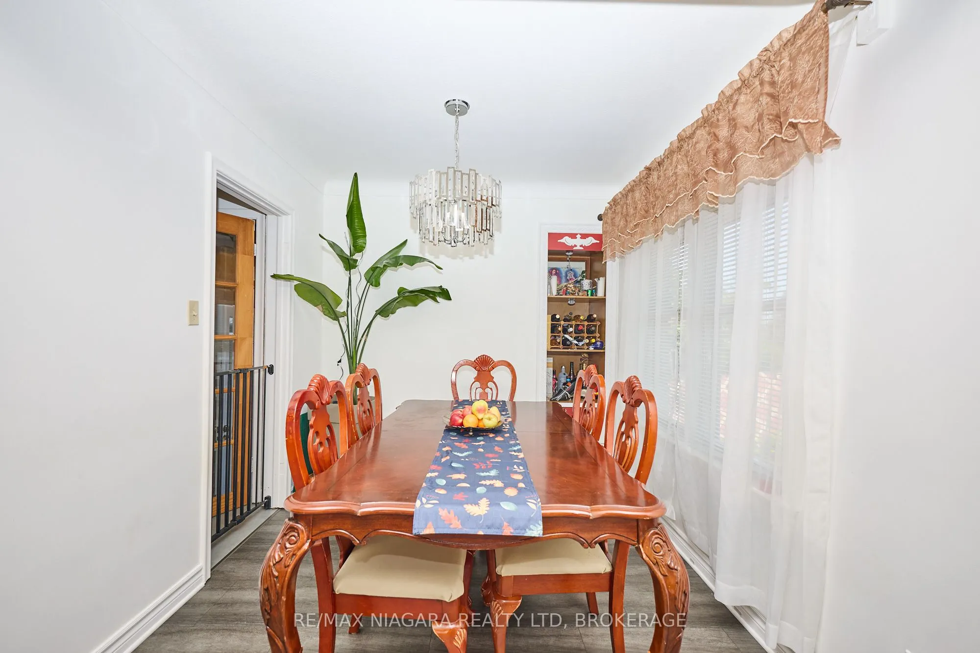 316 Bowen Road
