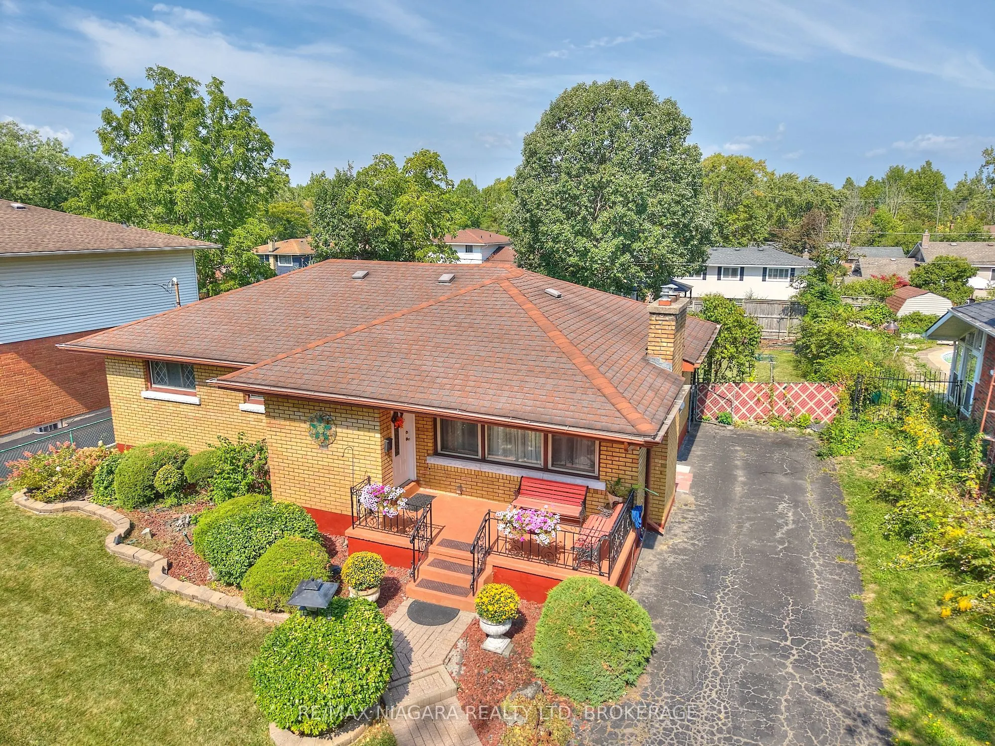 316 Bowen Road