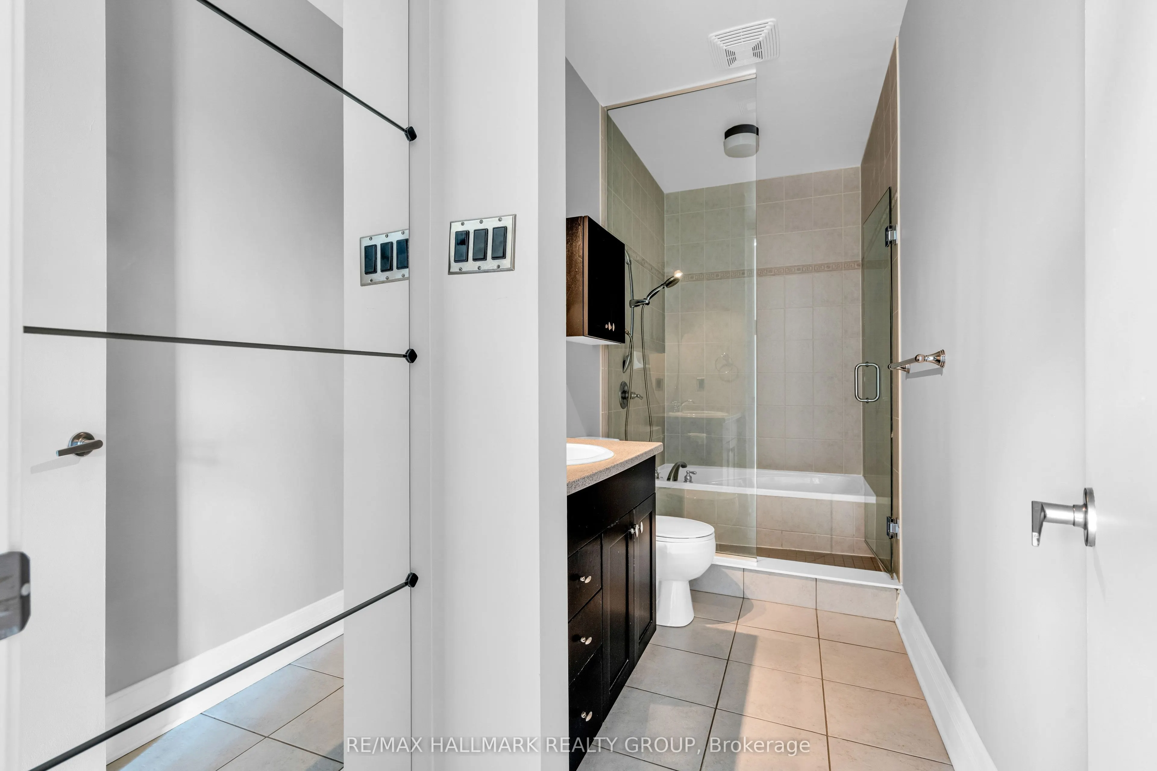 420 Berkley Avenue, #206