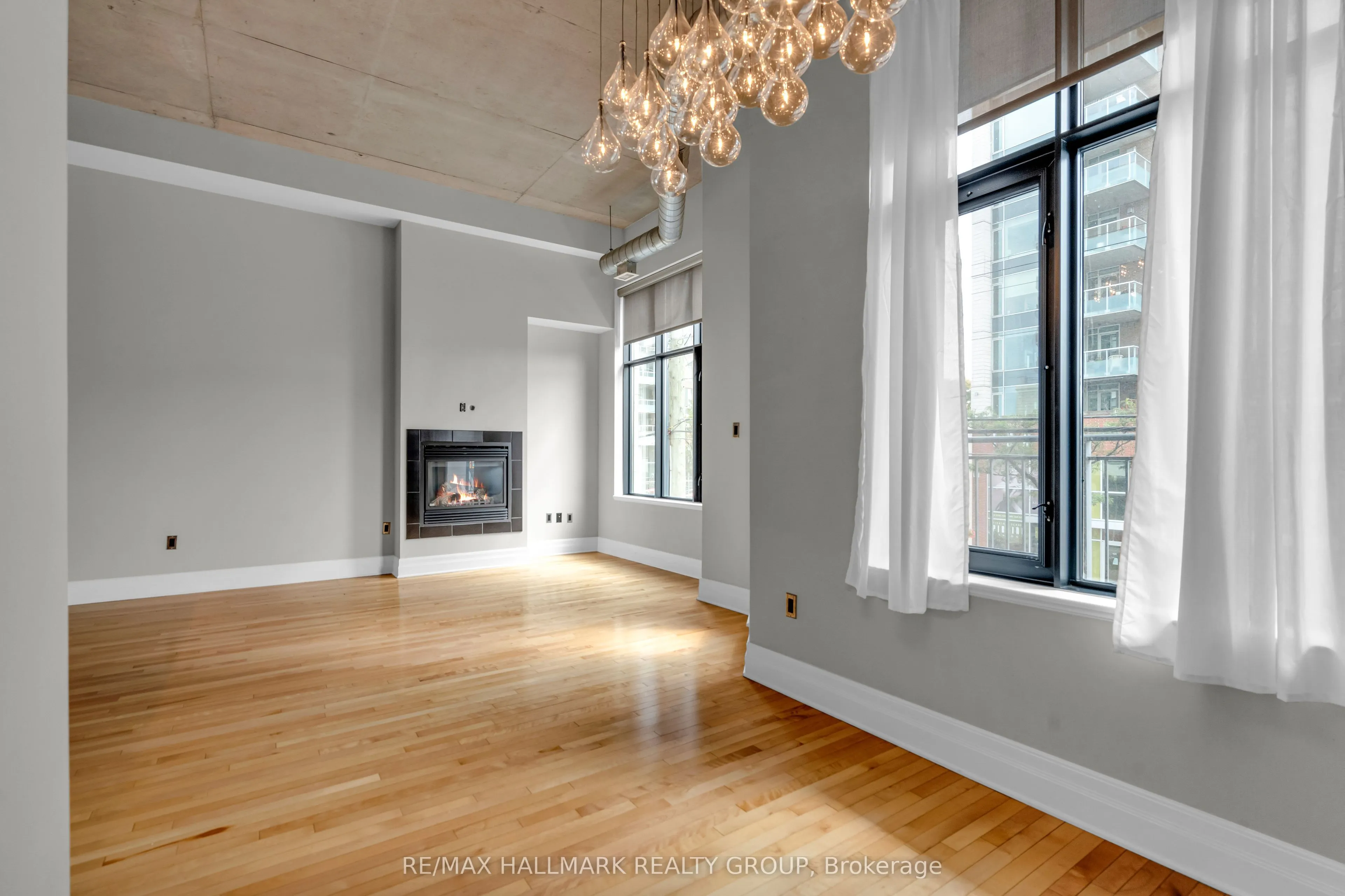 420 Berkley Avenue, #206