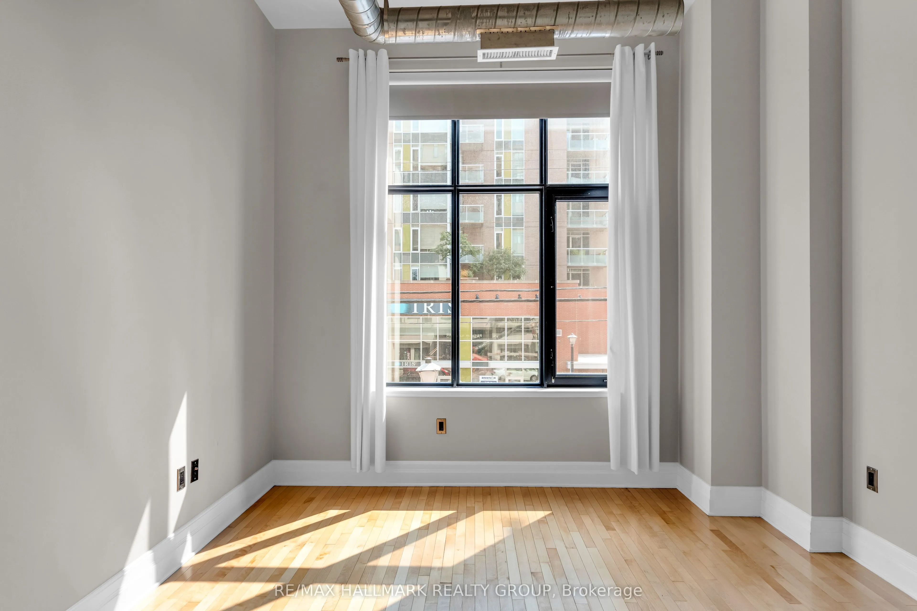 420 Berkley Avenue, #206