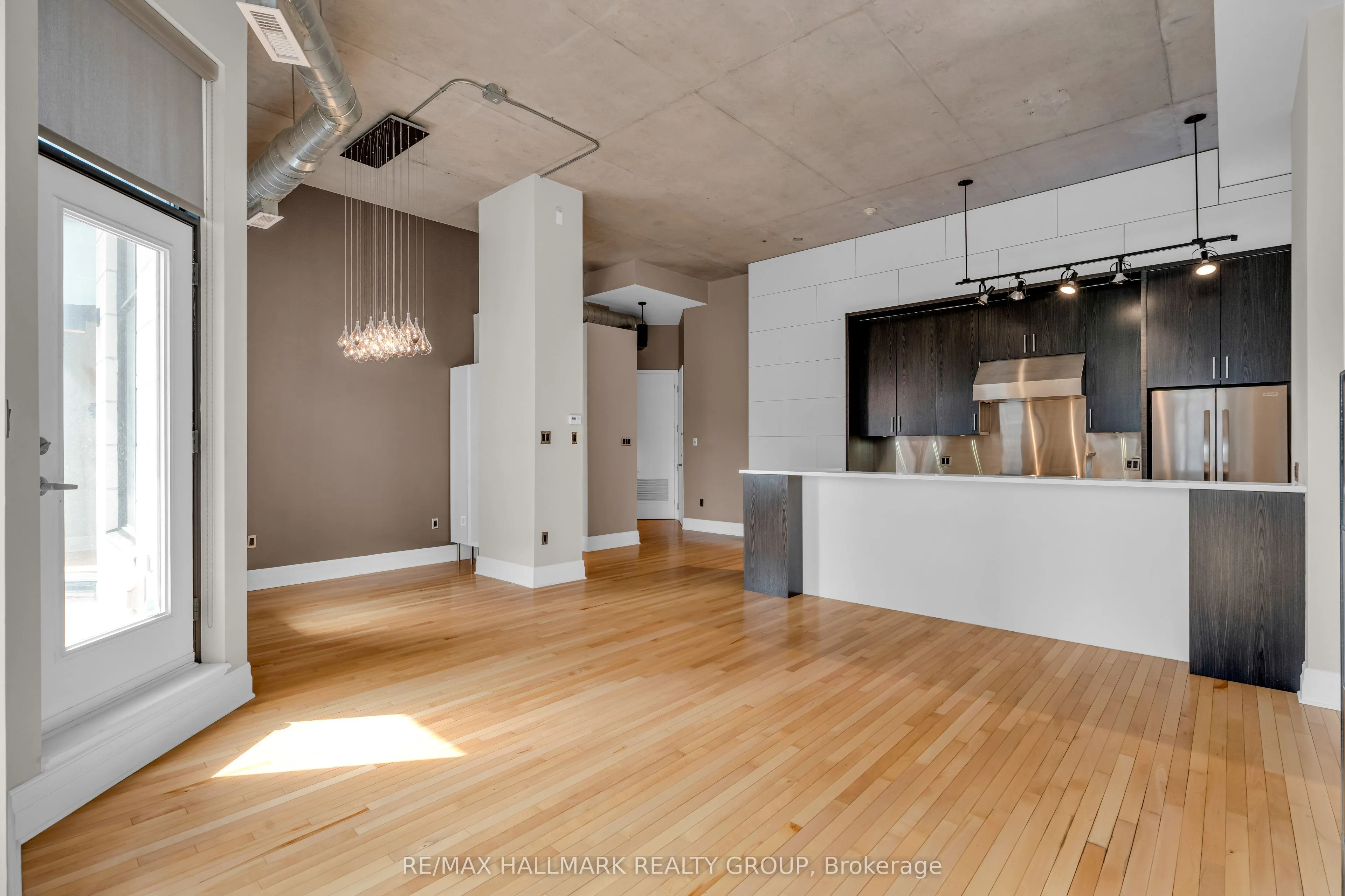 420 Berkley Avenue, #206