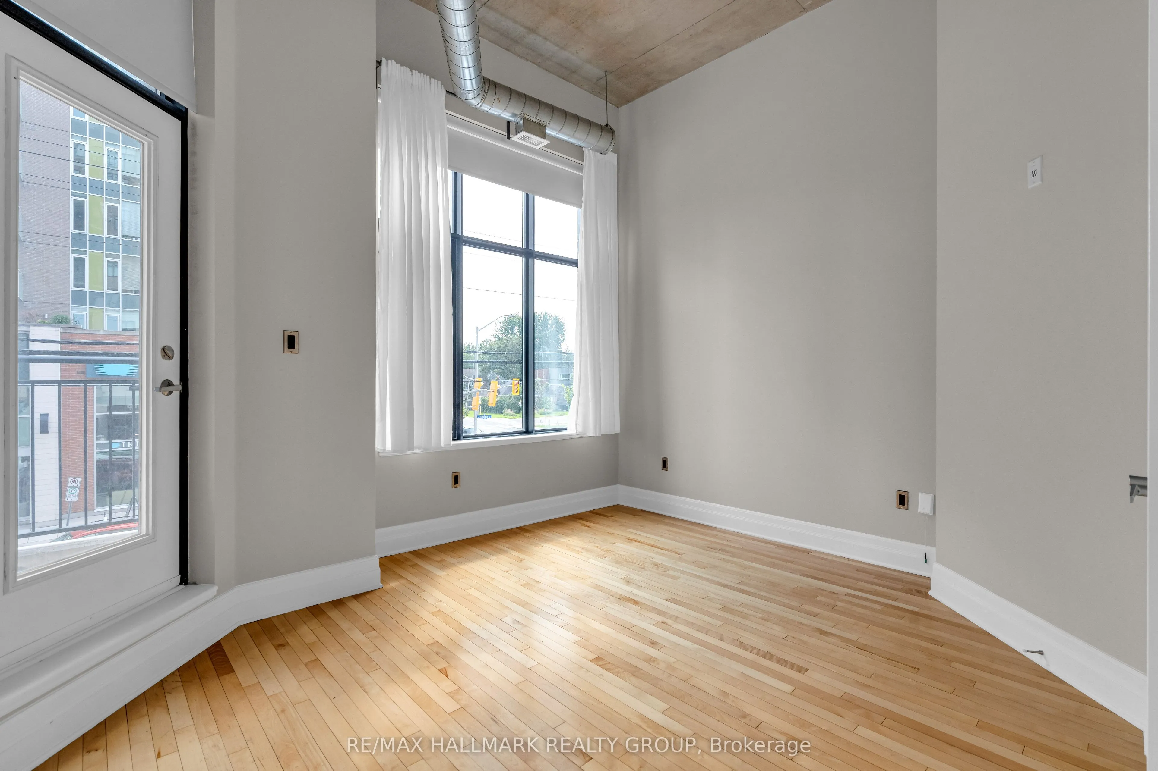 420 Berkley Avenue, #206