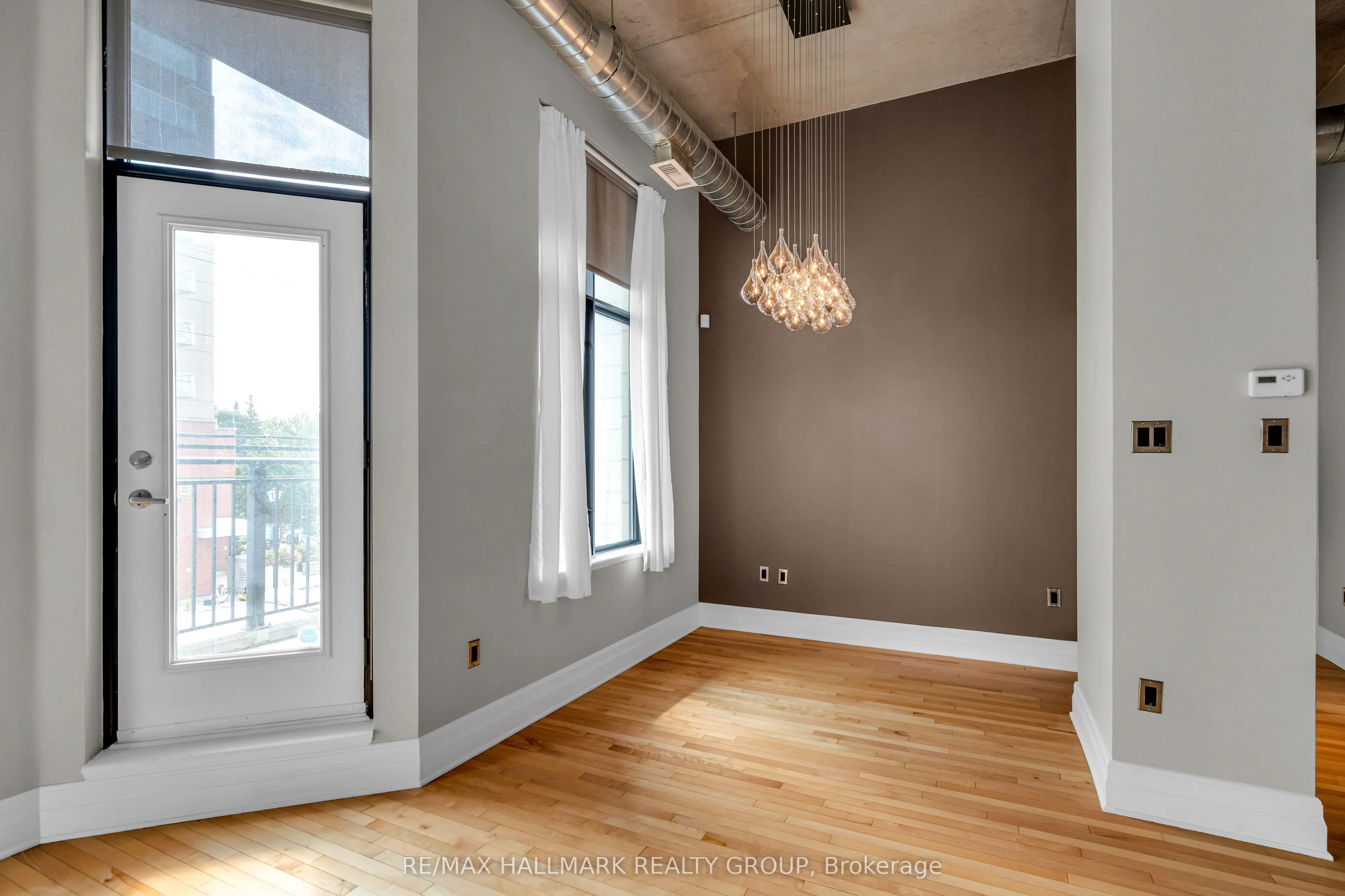 420 Berkley Avenue, #206