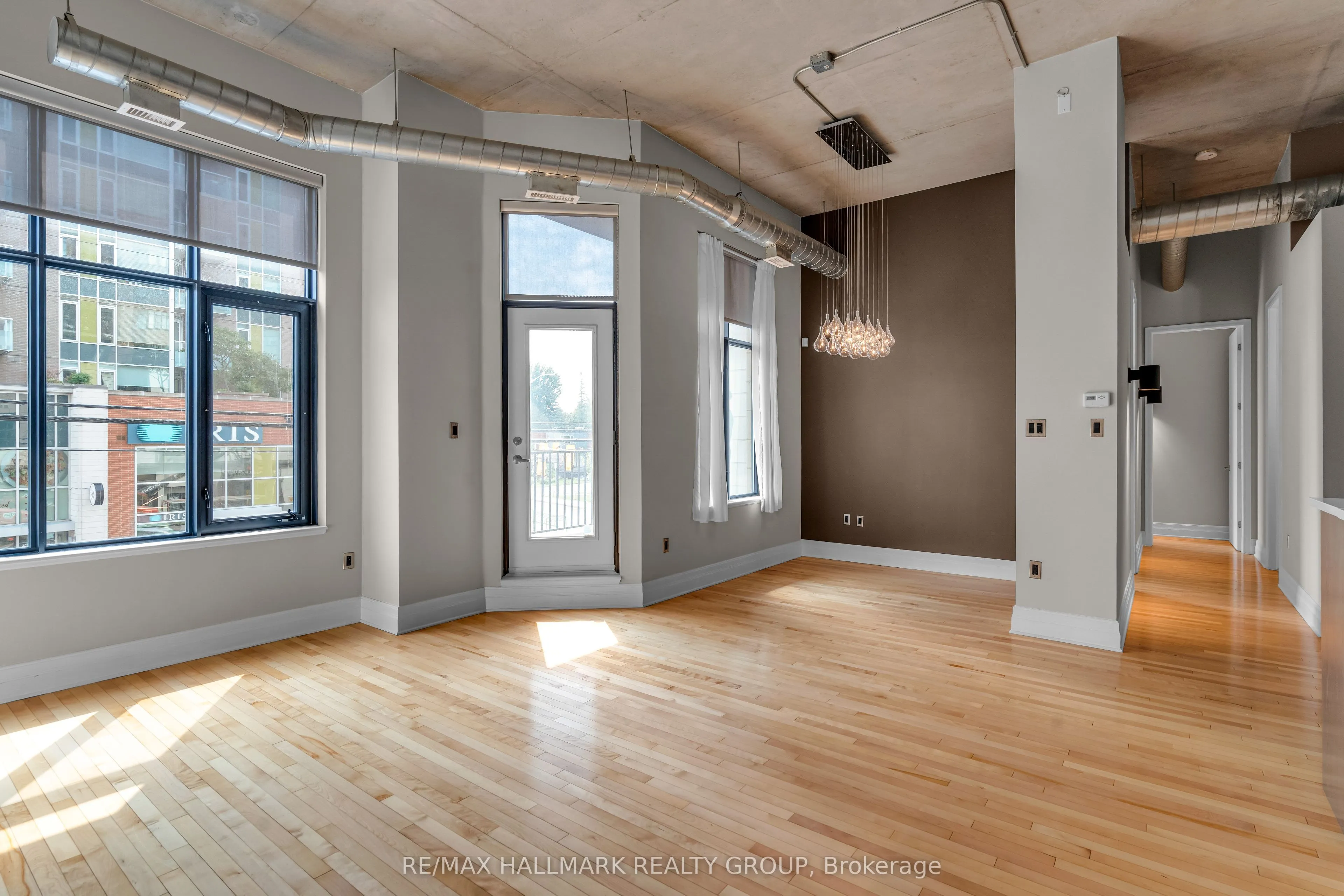 420 Berkley Avenue, #206
