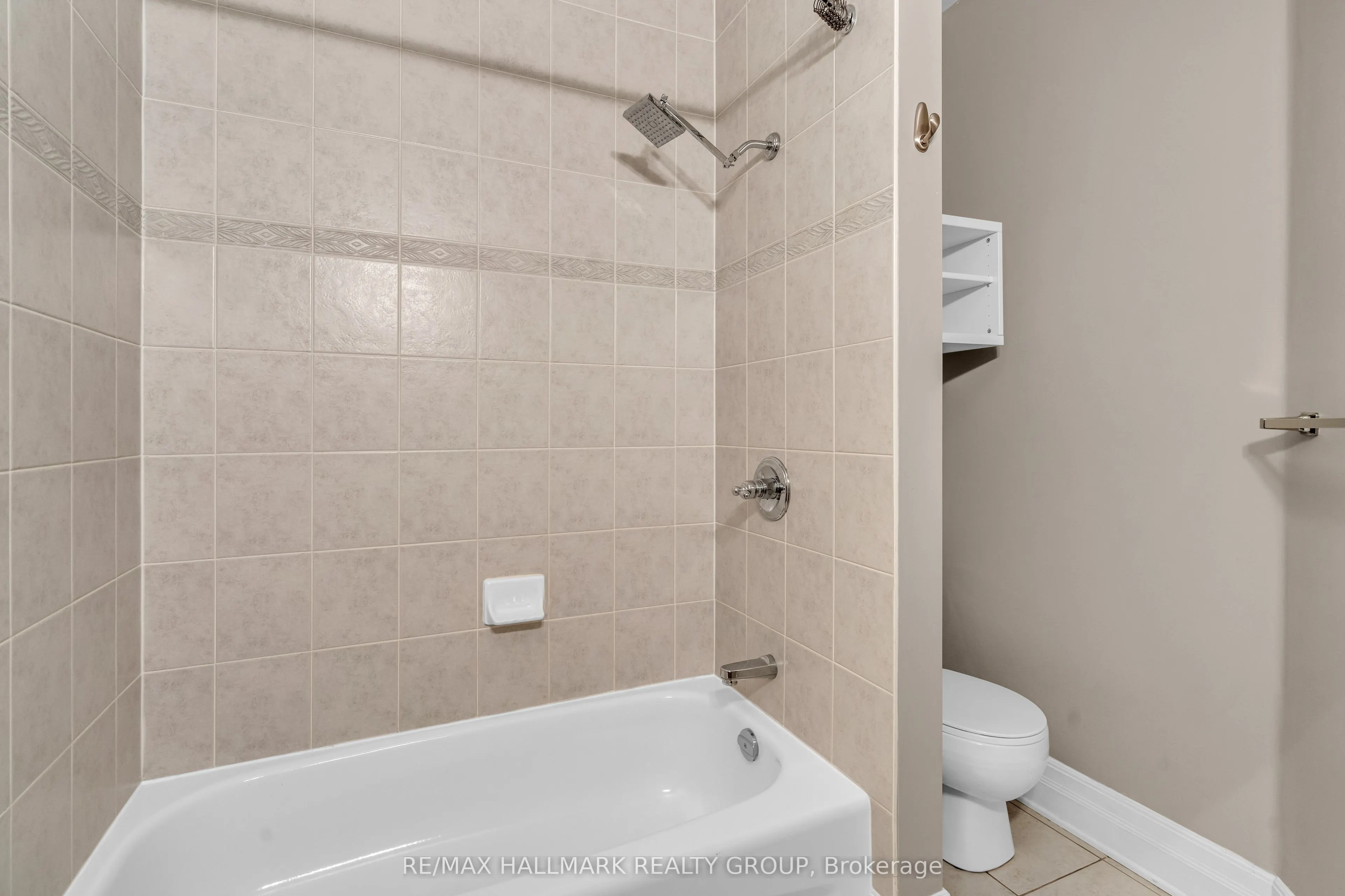 420 Berkley Avenue, #206