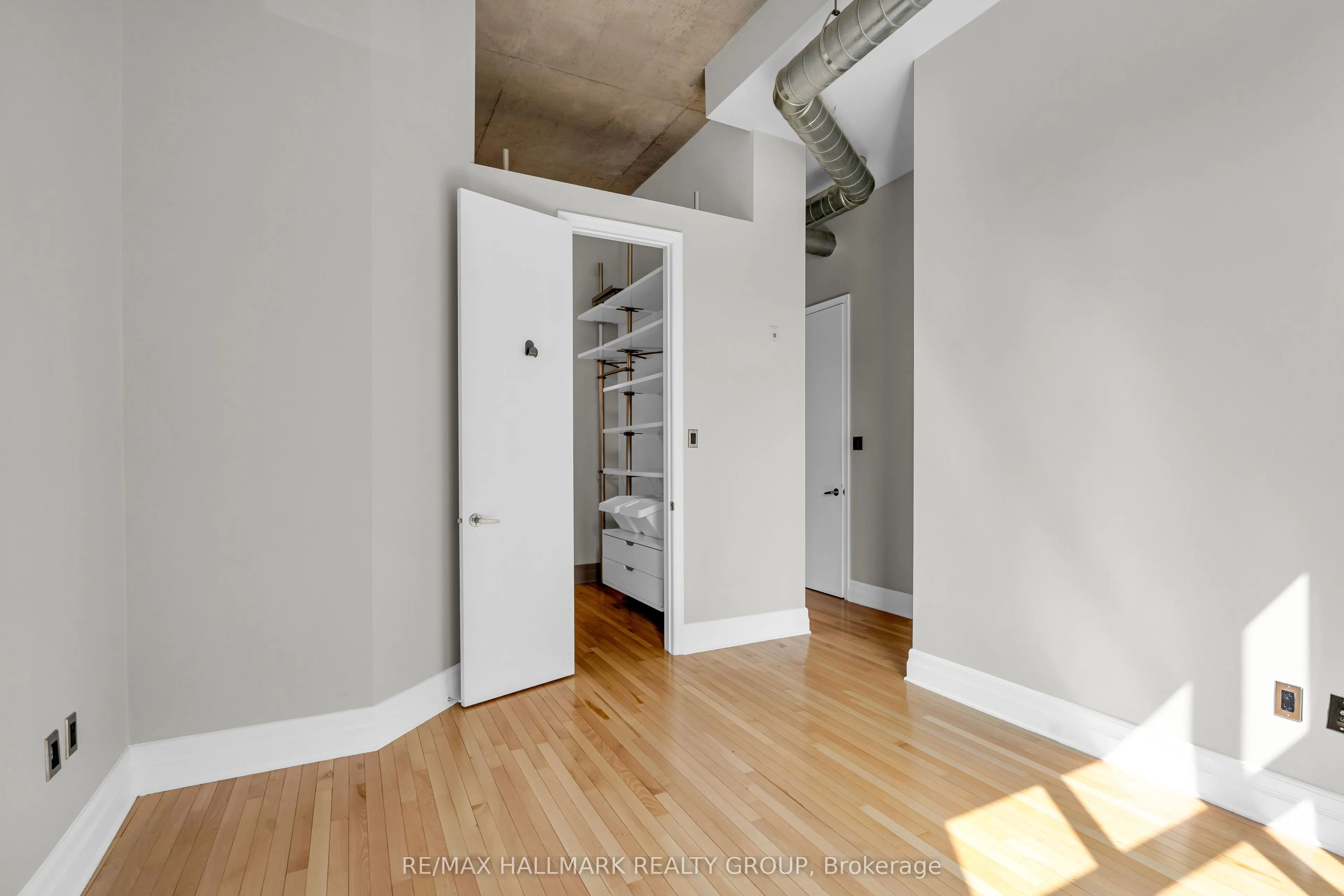 420 Berkley Avenue, #206