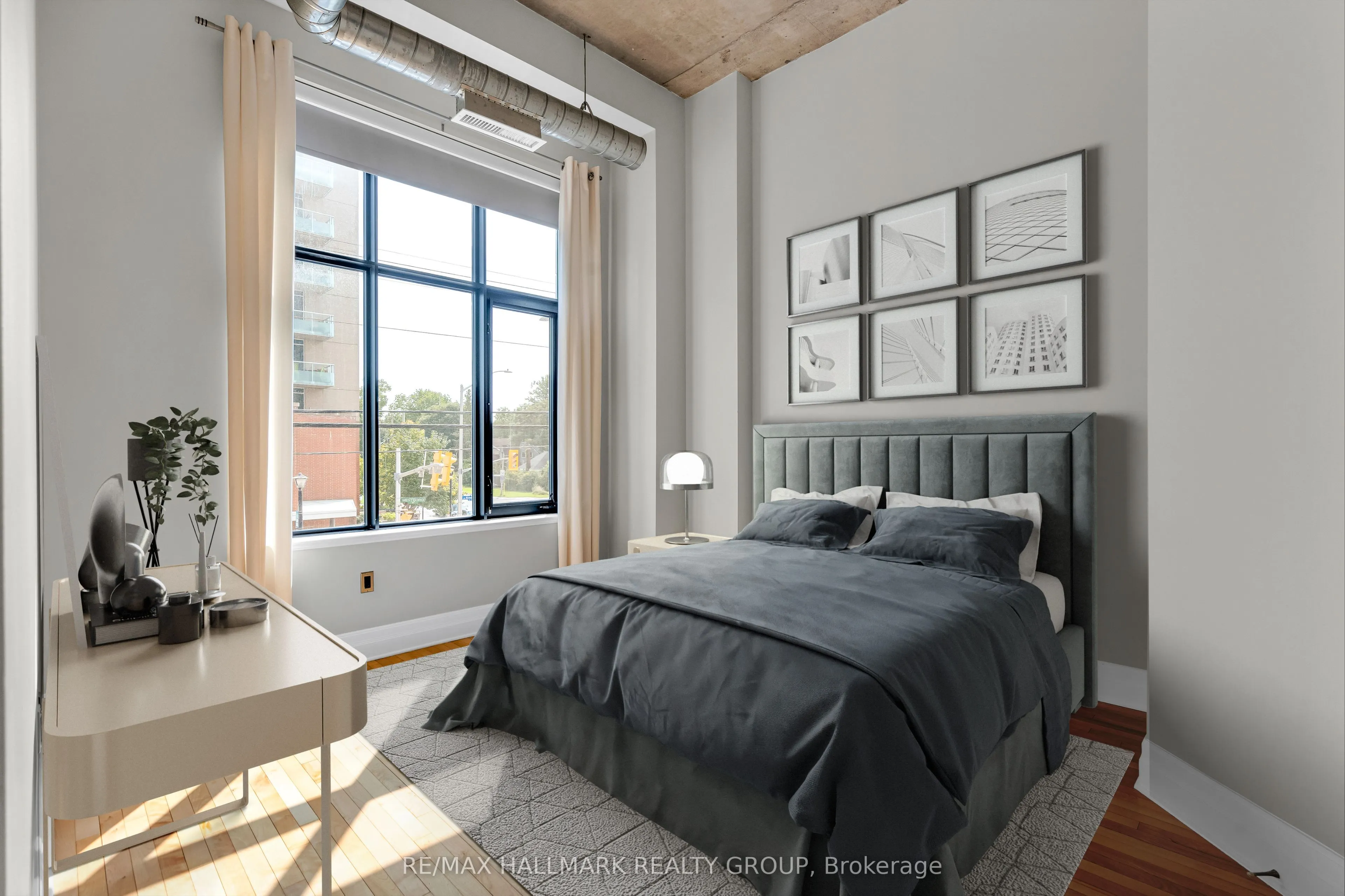 420 Berkley Avenue, #206