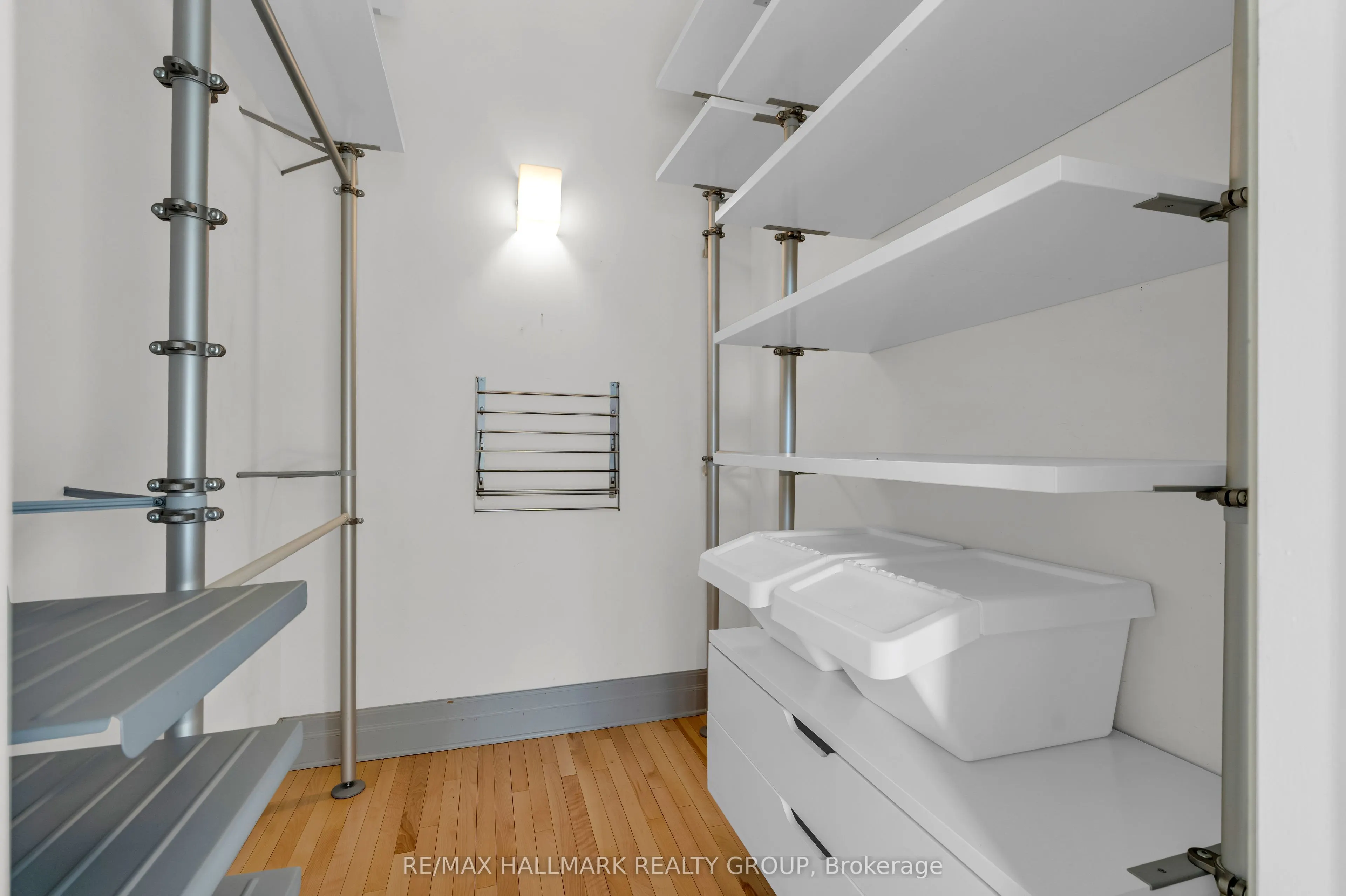 420 Berkley Avenue, #206