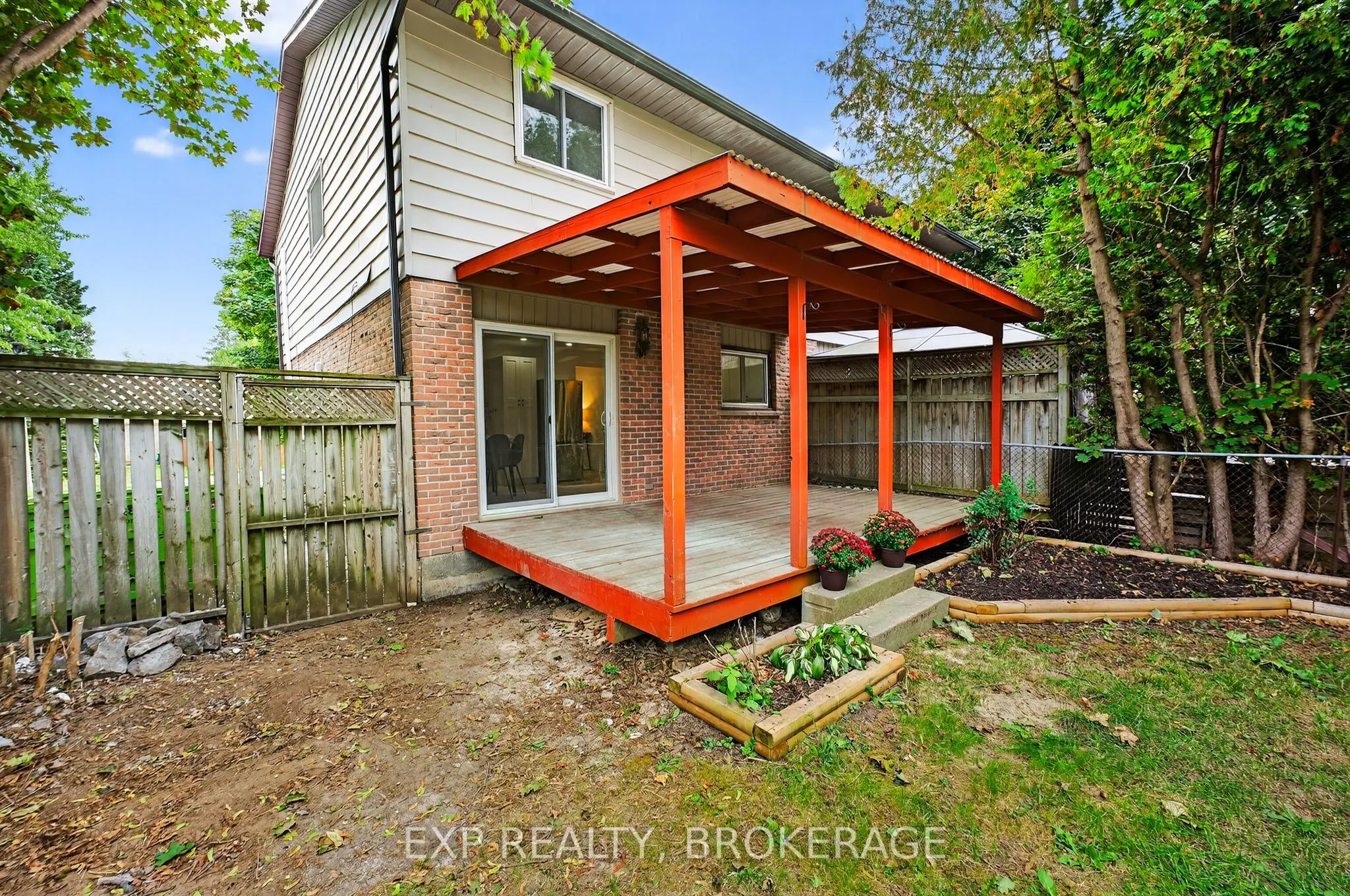 834 CEDARWOOD Drive