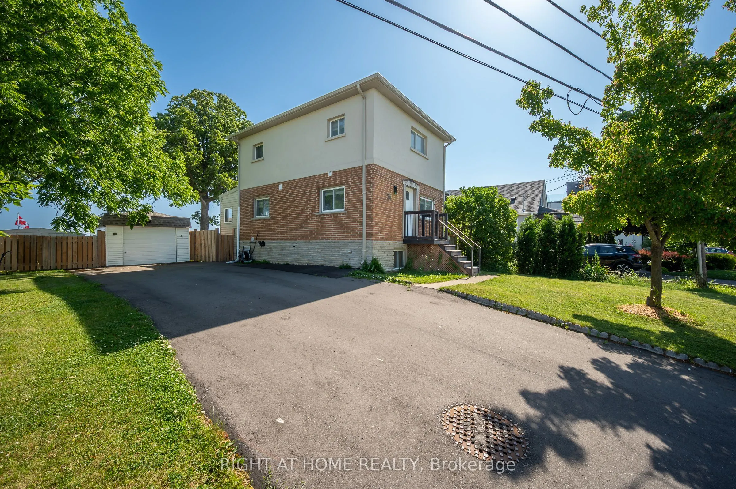 74 Seabreeze Crescent