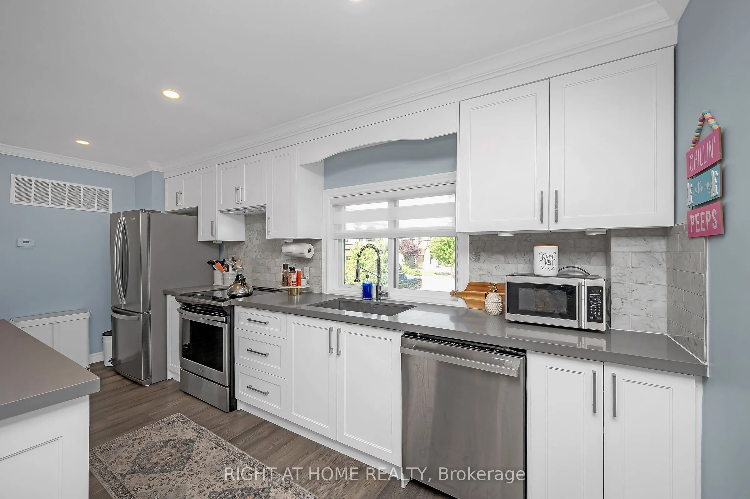 74 Seabreeze Crescent