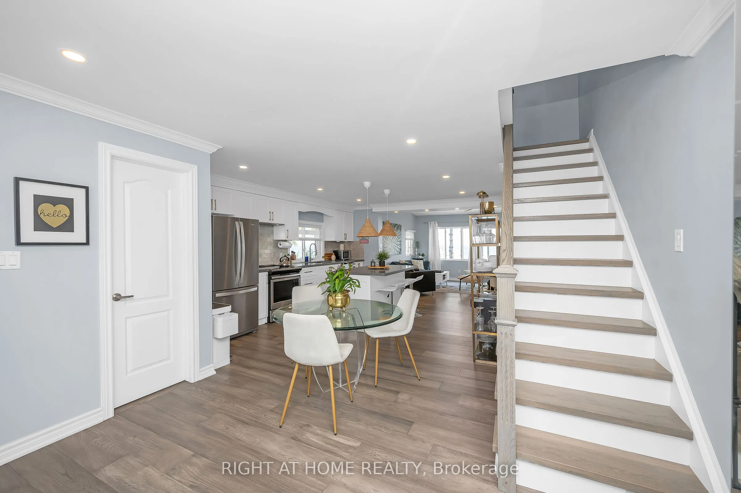 74 Seabreeze Crescent