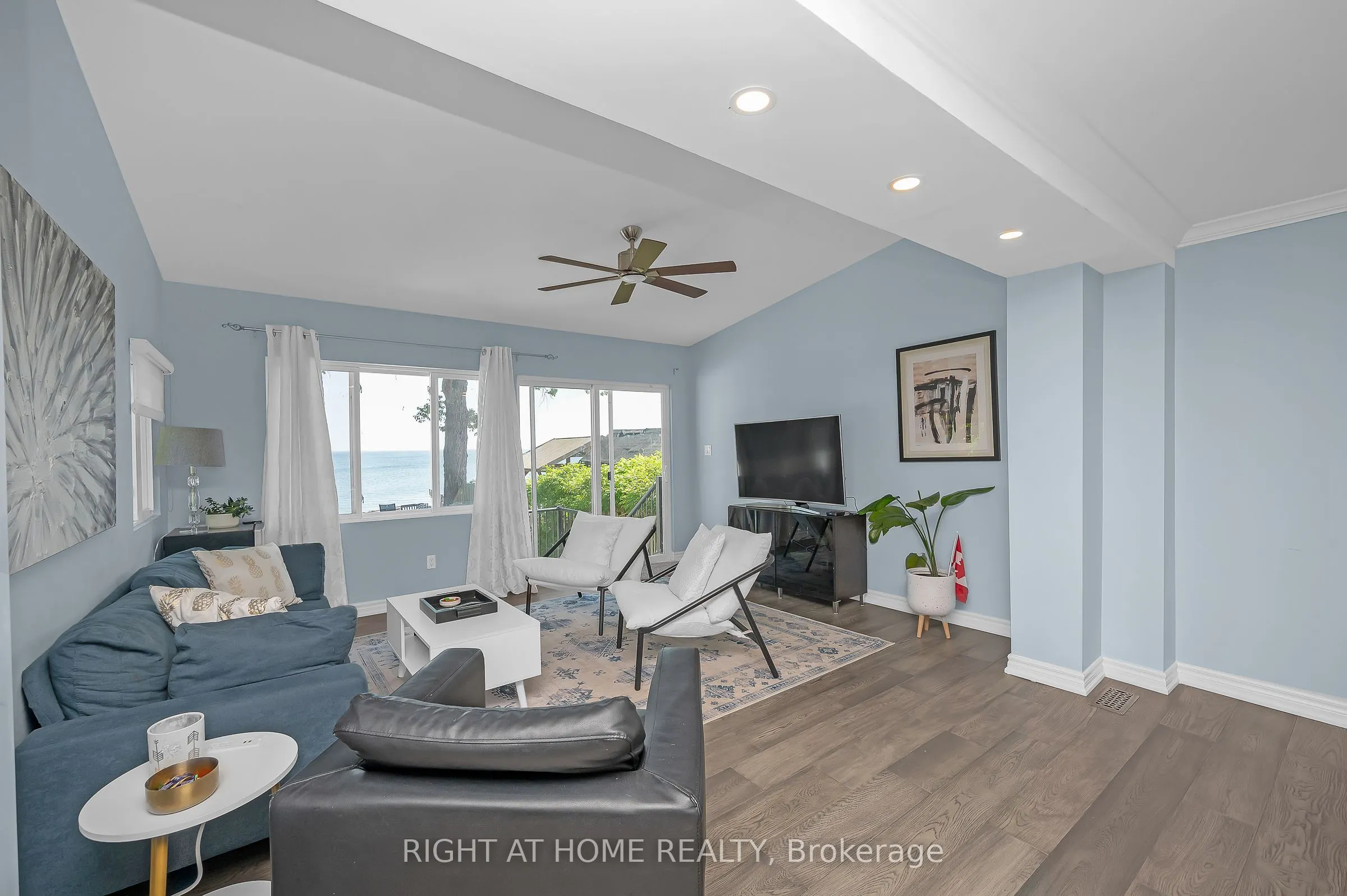 74 Seabreeze Crescent