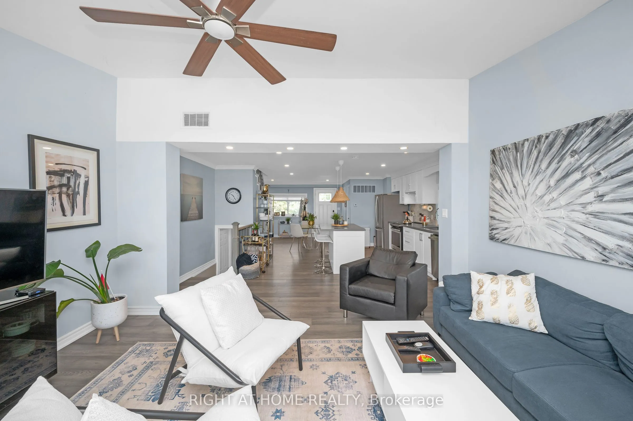 74 Seabreeze Crescent