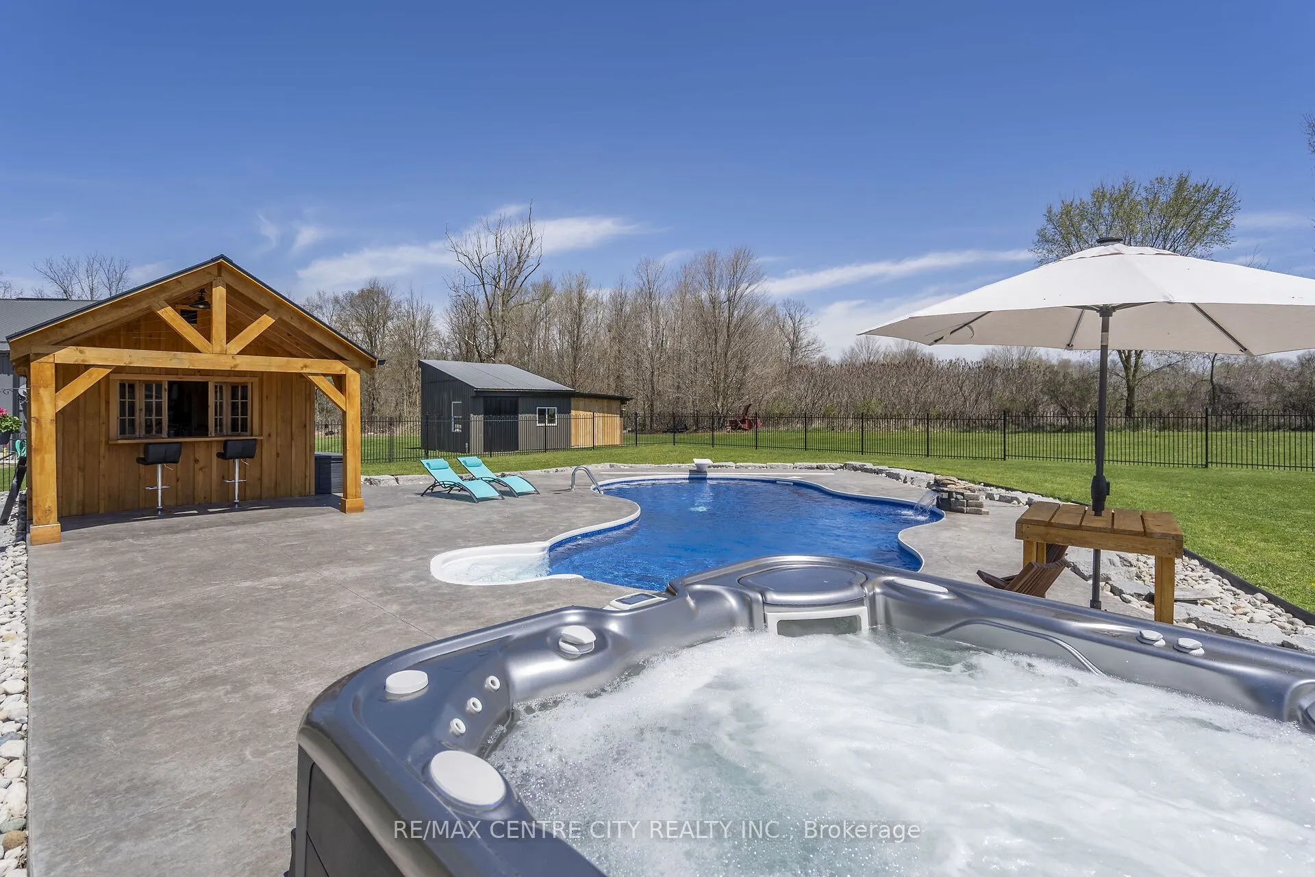 846635 Township Road 9