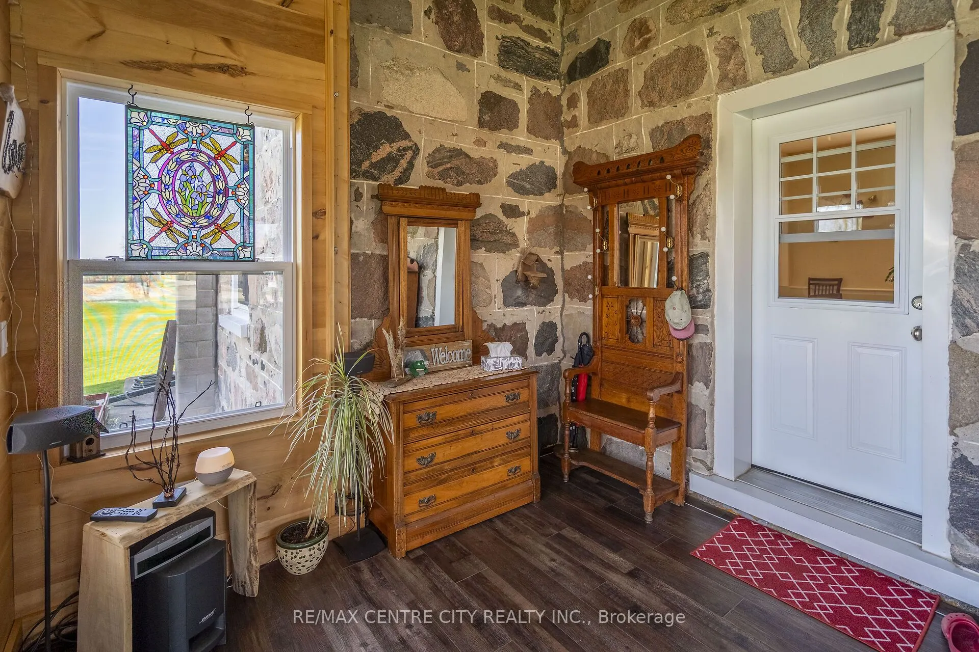 846635 Township Road 9