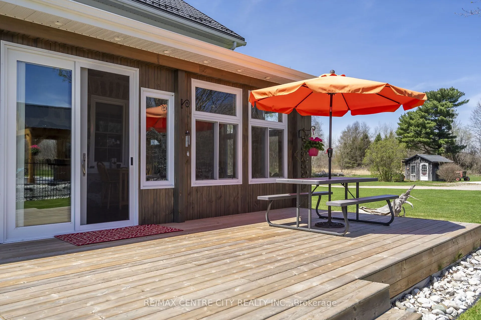 846635 Township Road 9