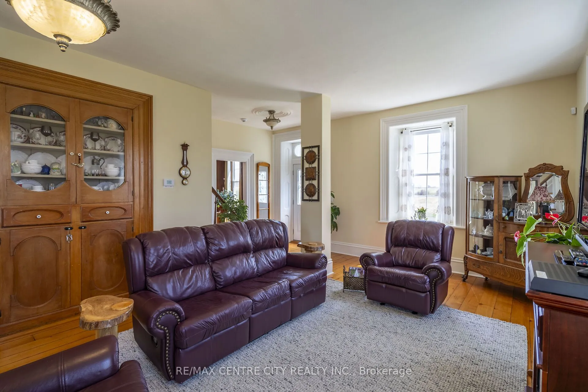 846635 Township Road 9
