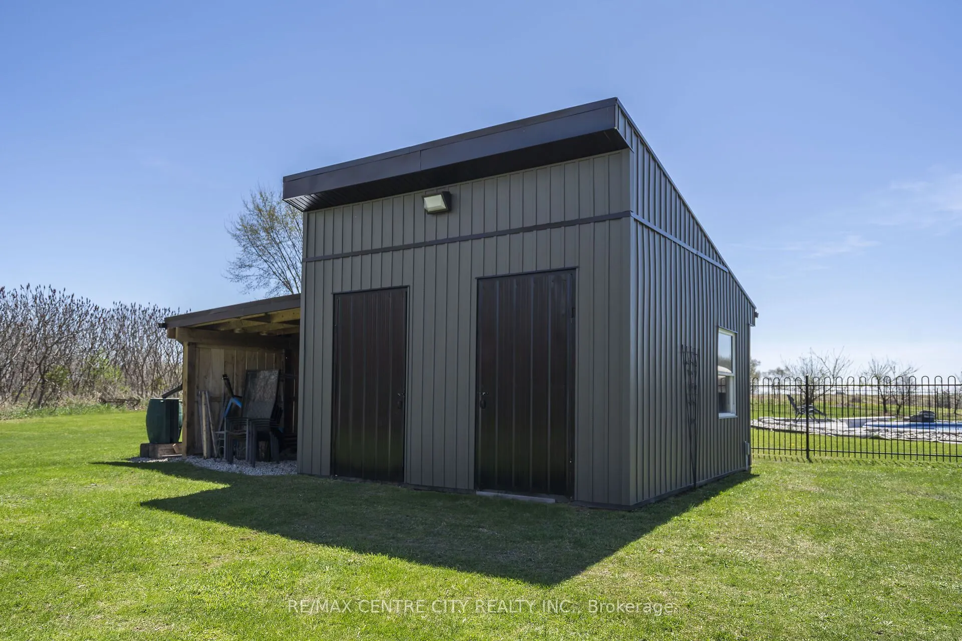 846635 Township Road 9