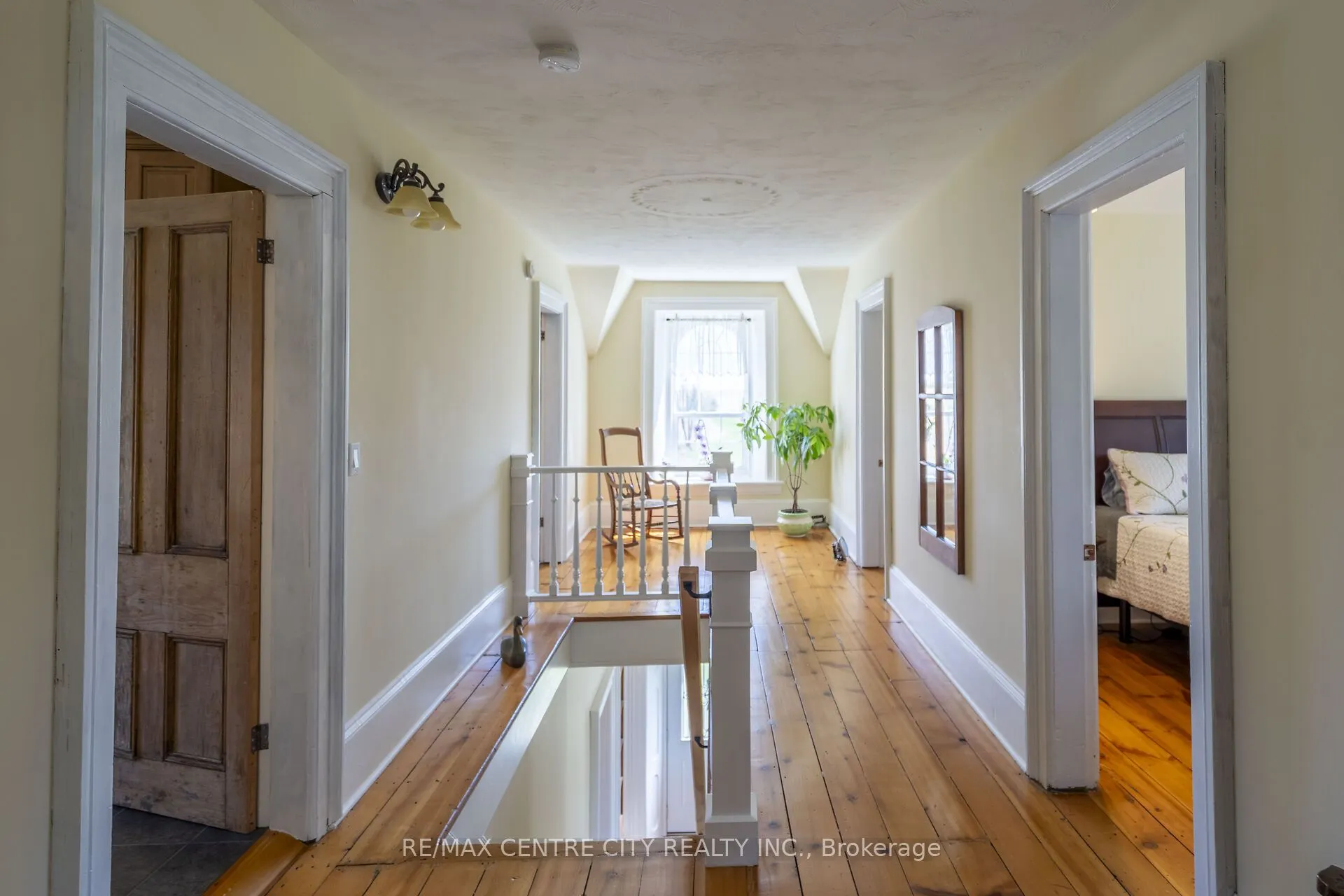 846635 Township Road 9