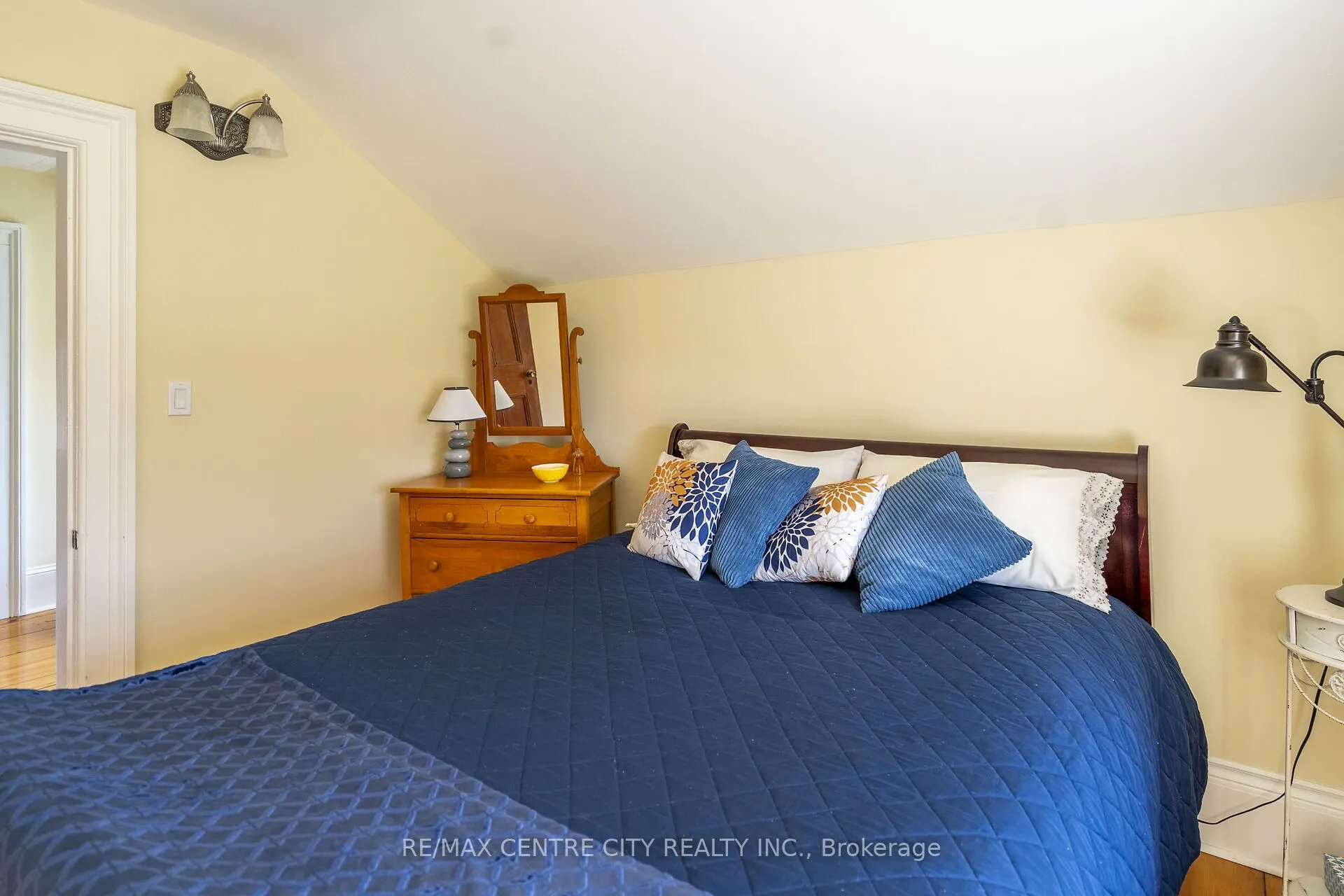 846635 Township Road 9