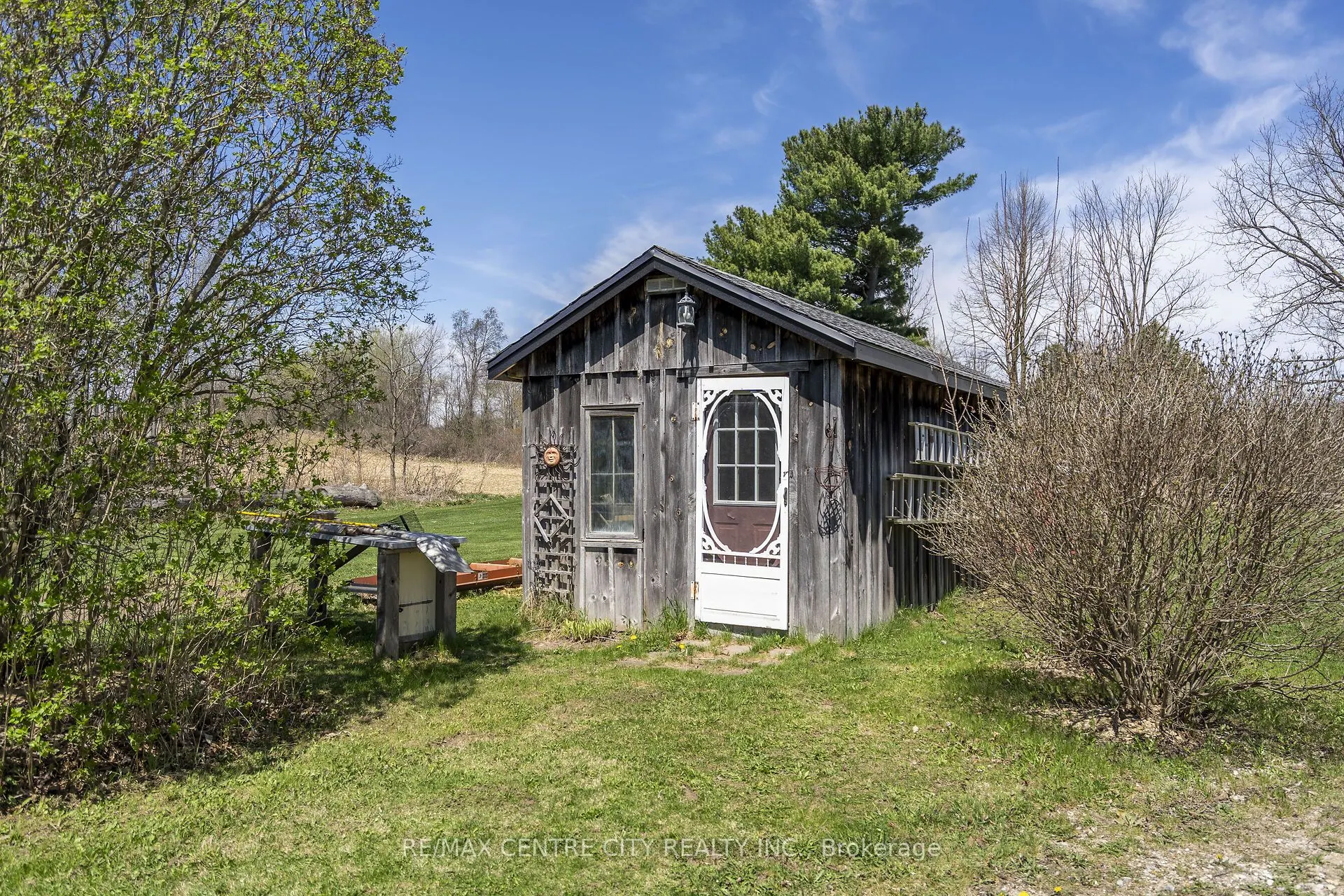 846635 Township Road 9