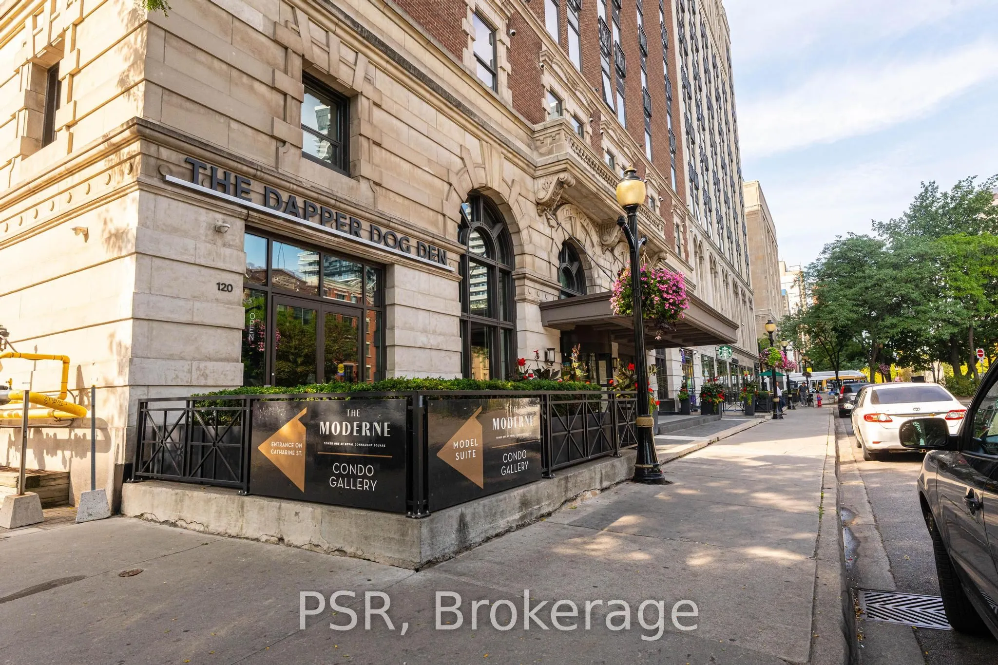 118 King Street E, #421